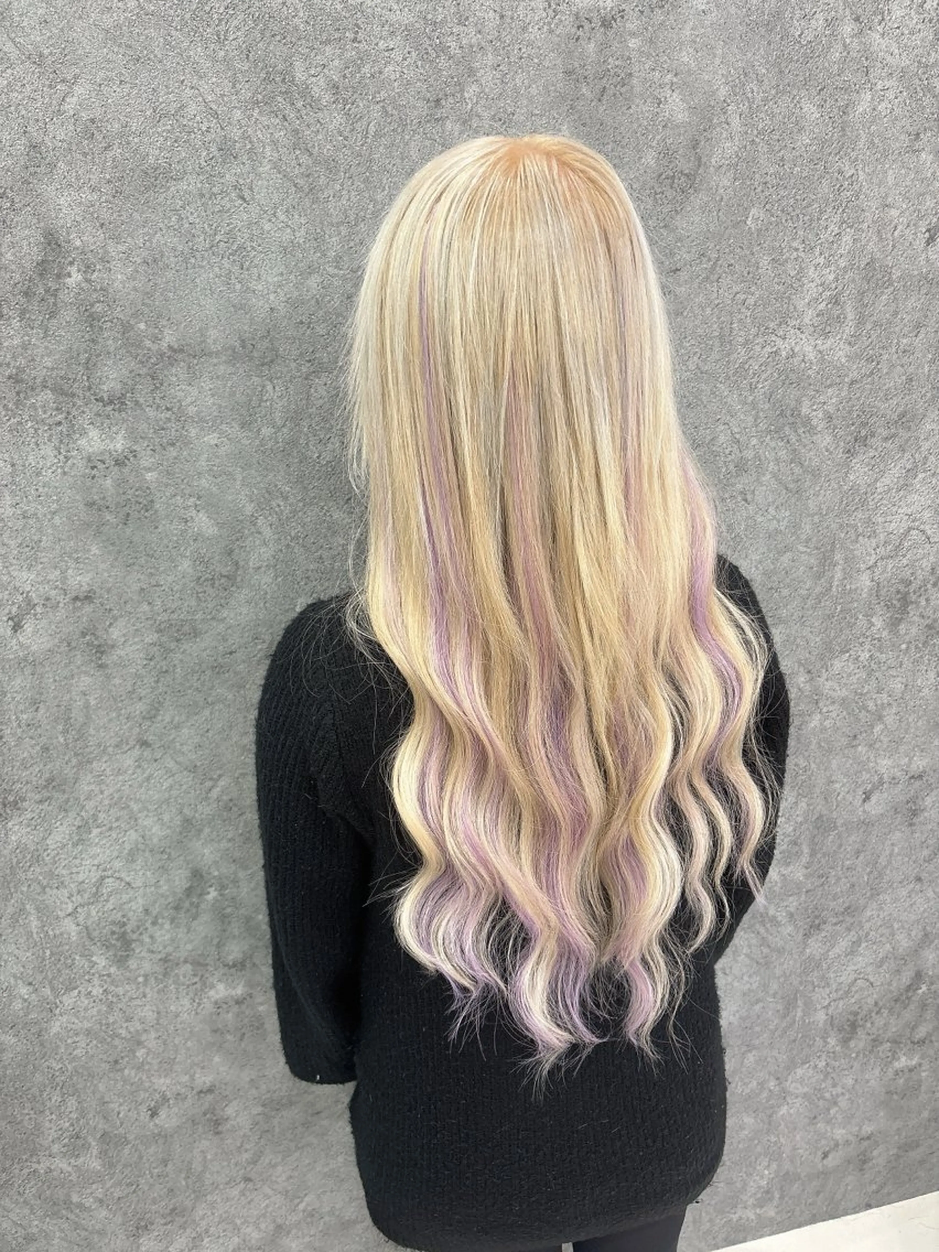 ロング カラー シールエクステ バレイヤージュ ベージュカラー 黒髪 ブリーチ カット エクステ KAZU TACKYのヘアスタイル