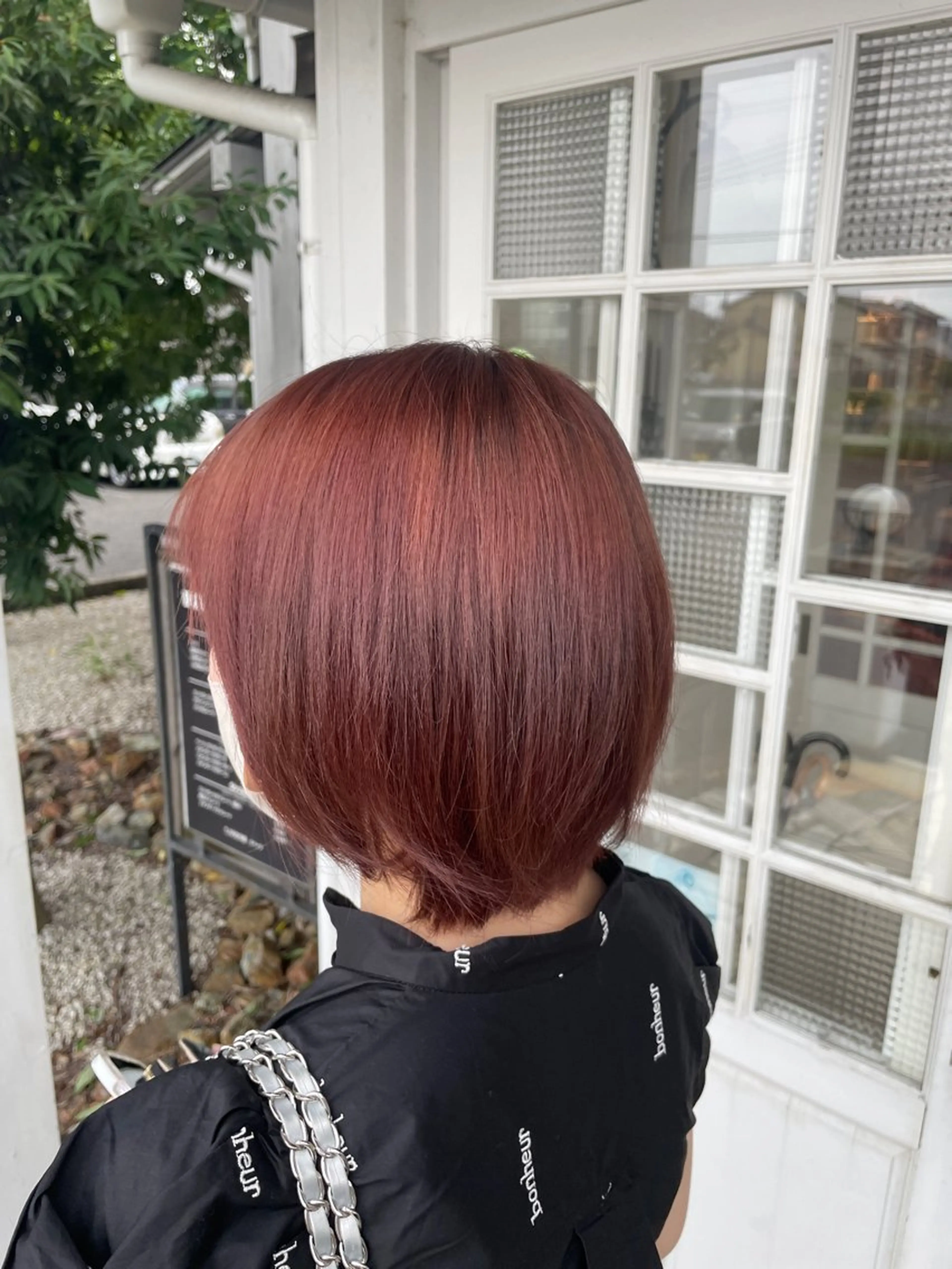 ミディアム カラー カシス ピンクカラー レッドカラー 河合 莉緒のヘアスタイル