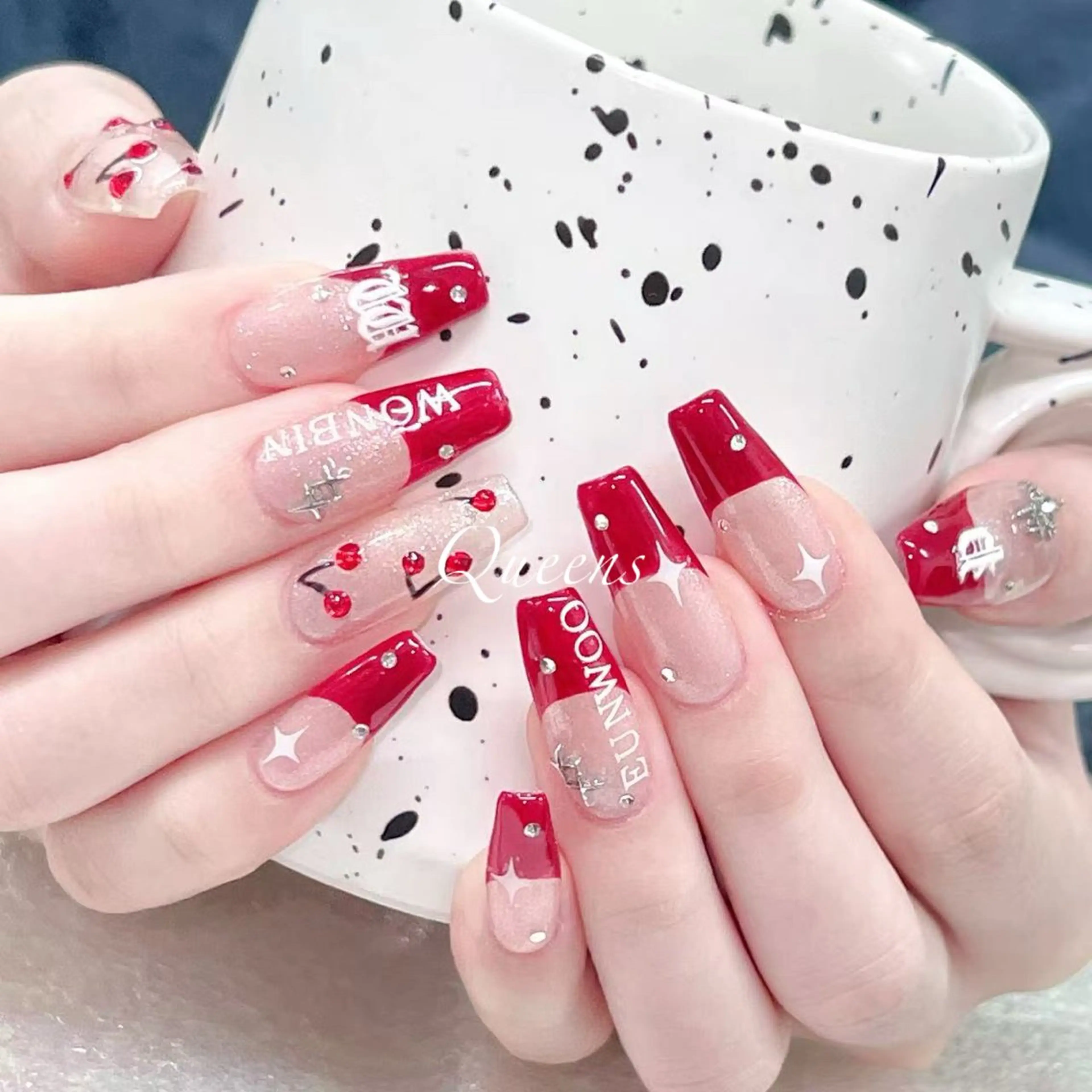 ネイル ハンドネイル Queens マオのネイルデザイン