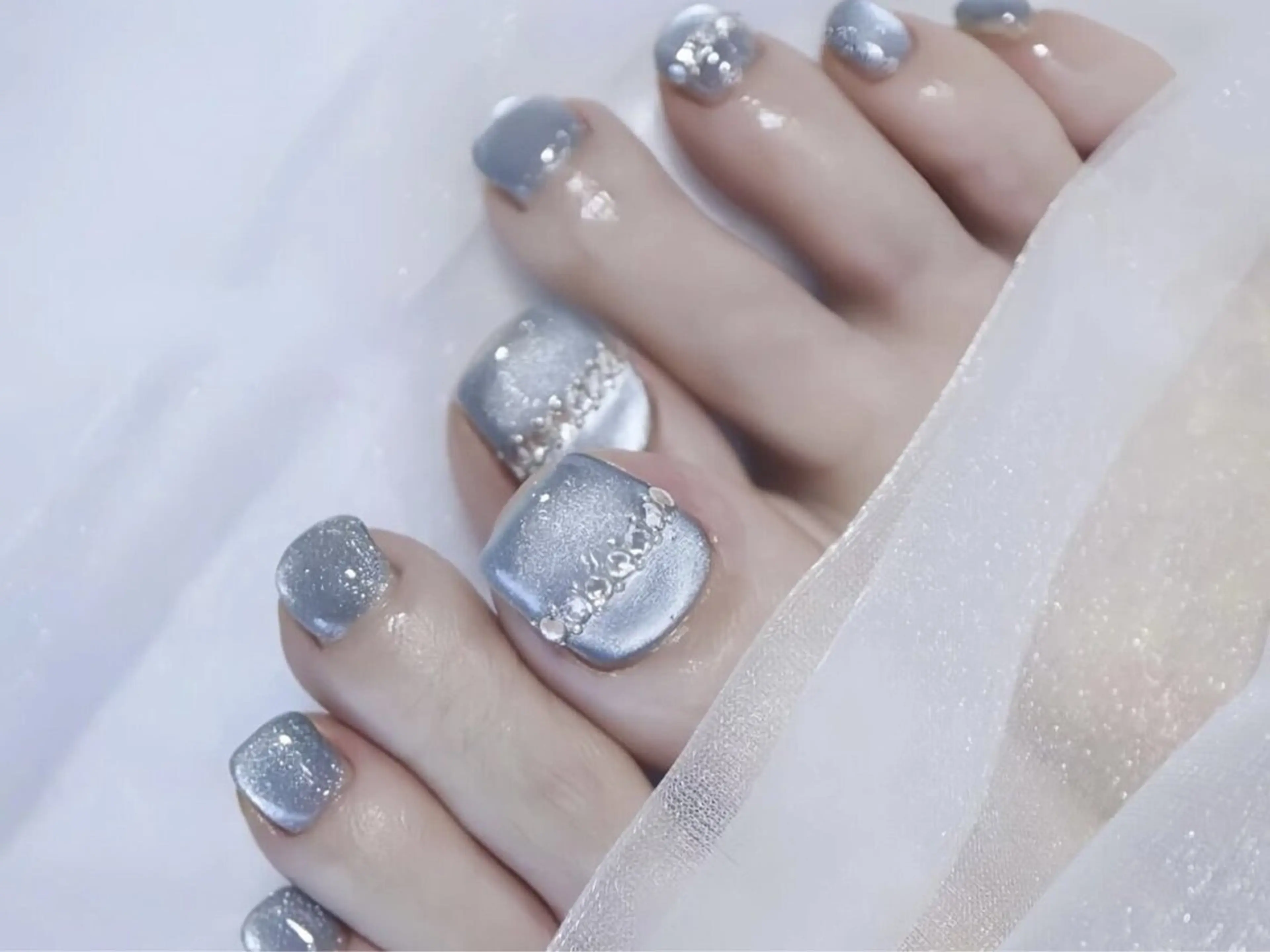 ネイル チークネイル フットネイル フレンチネイル ジェルネイル ガーリー フットネイル Liora nail スカルプ専門店のネイルデザイン