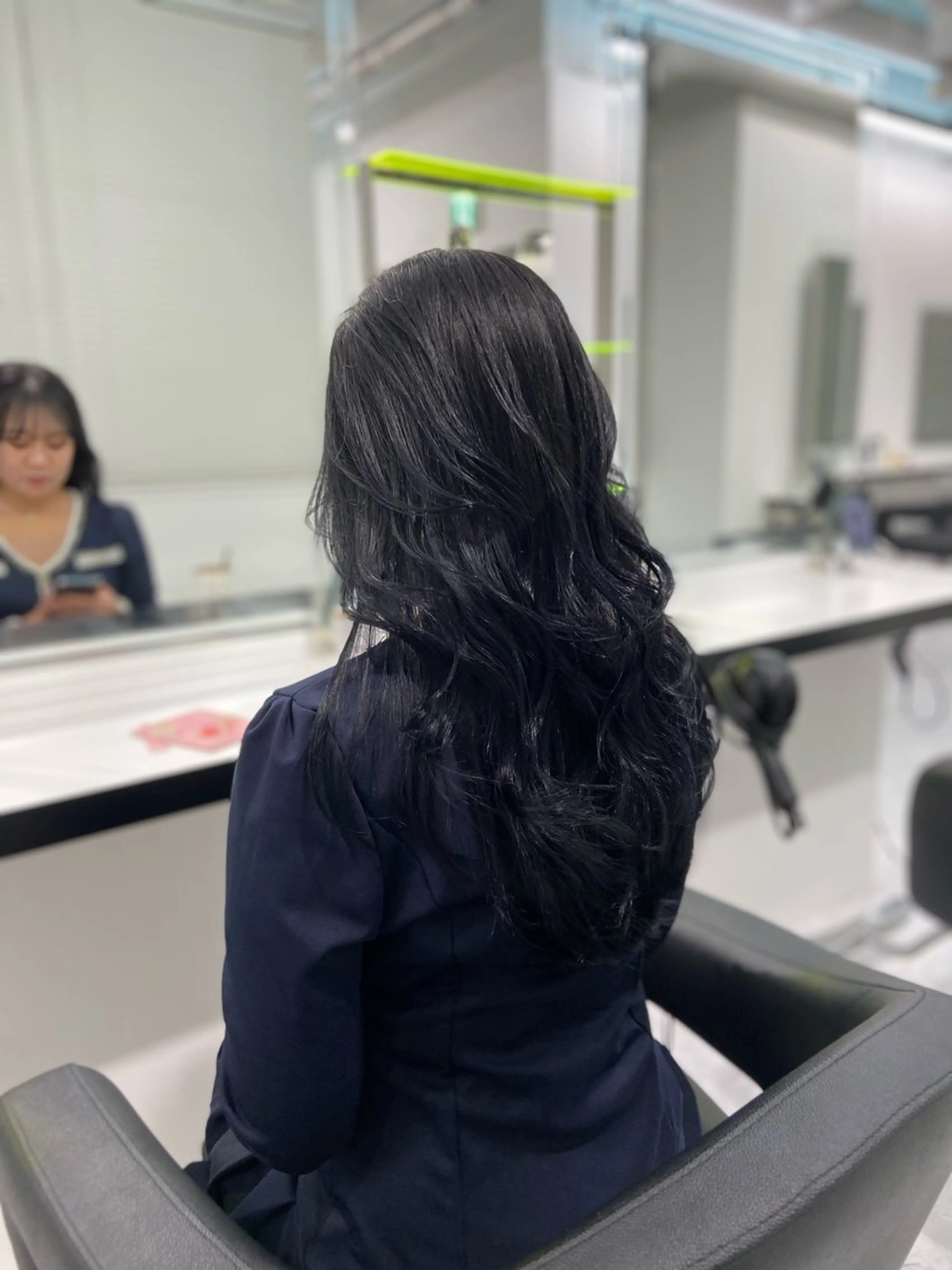 ロング カラー ヘアアレンジ カット ヘアカラー トリートメント ヘアセット レイヤー×透明感カラ ーHAYATOのヘアスタイル