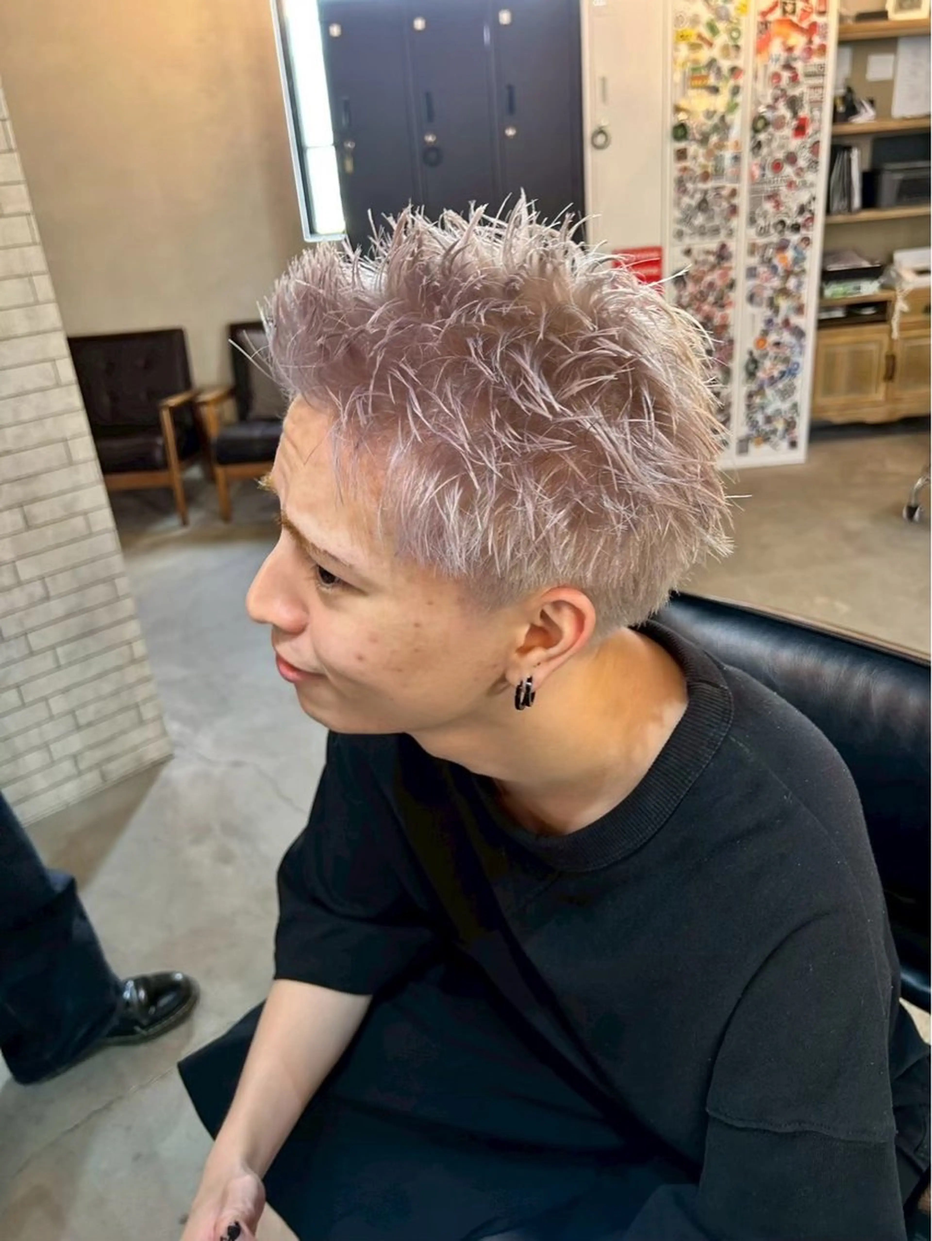 ショート カラー 新井 郁矢の眉毛・アイブロウイメージ