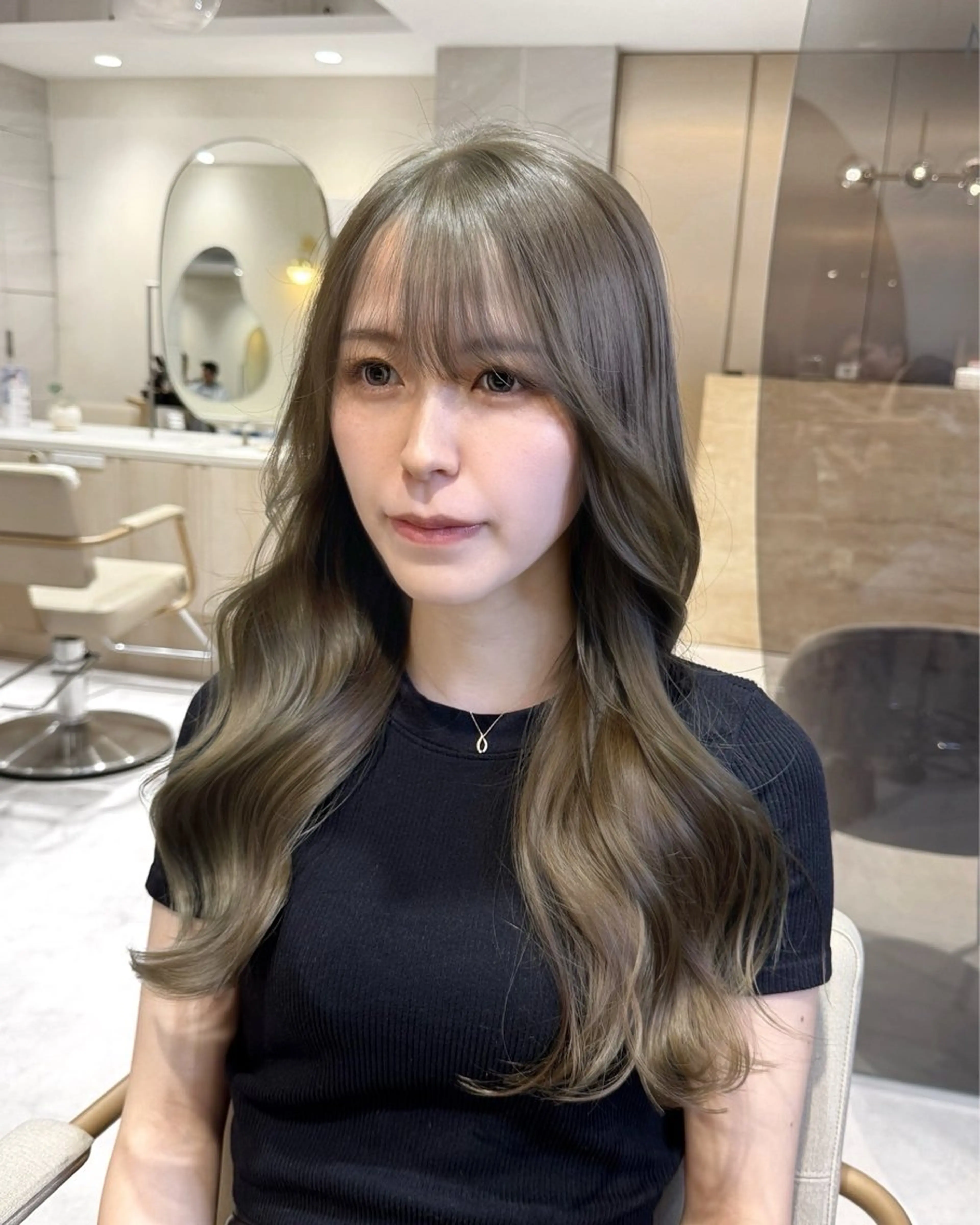 ロング カラー アッシュ ベージュカラー ブリーチ ダブルカラー ブリーチなしカラー カット ヘアカラー 透明感カラー🌿 グレージュ🐺陽介のヘアスタイル