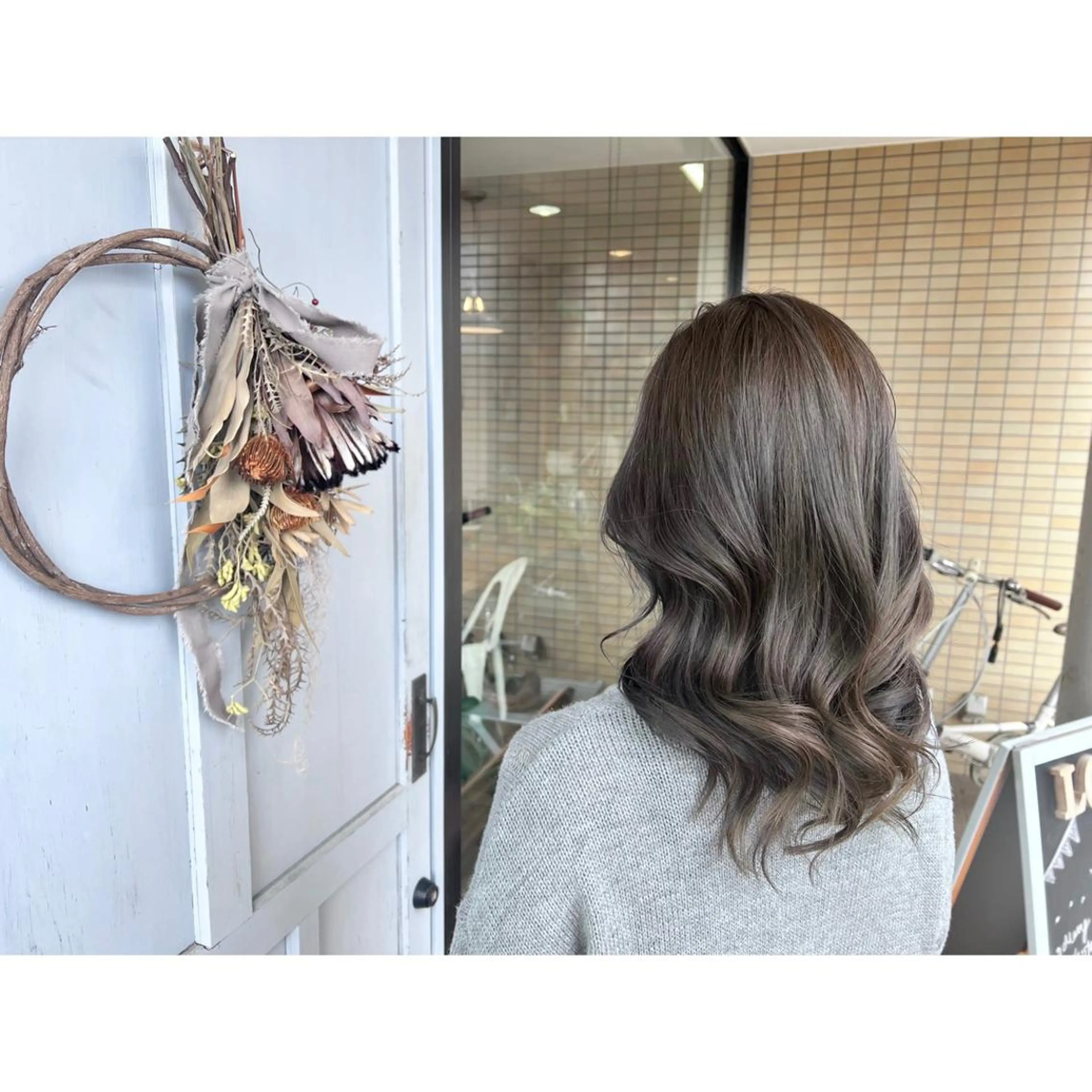 ロング カラー ブリーチ グレージュ ヘアカラー トリートメント ツキダテ ユイのヘアスタイル