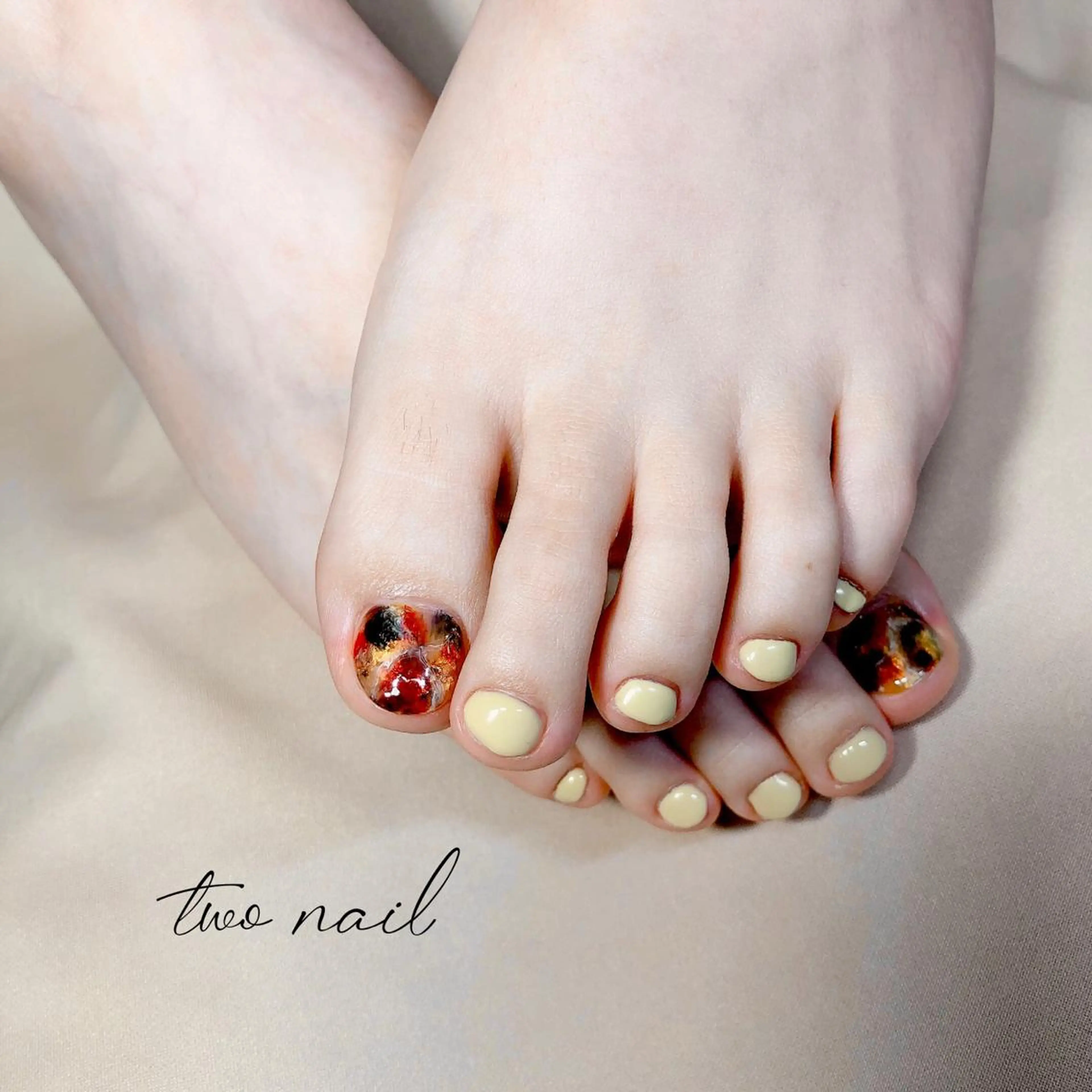 ネイル アートネイル フットネイル ハート ニュアンスネイル ホワイト フットネイル two nailのネイルデザイン