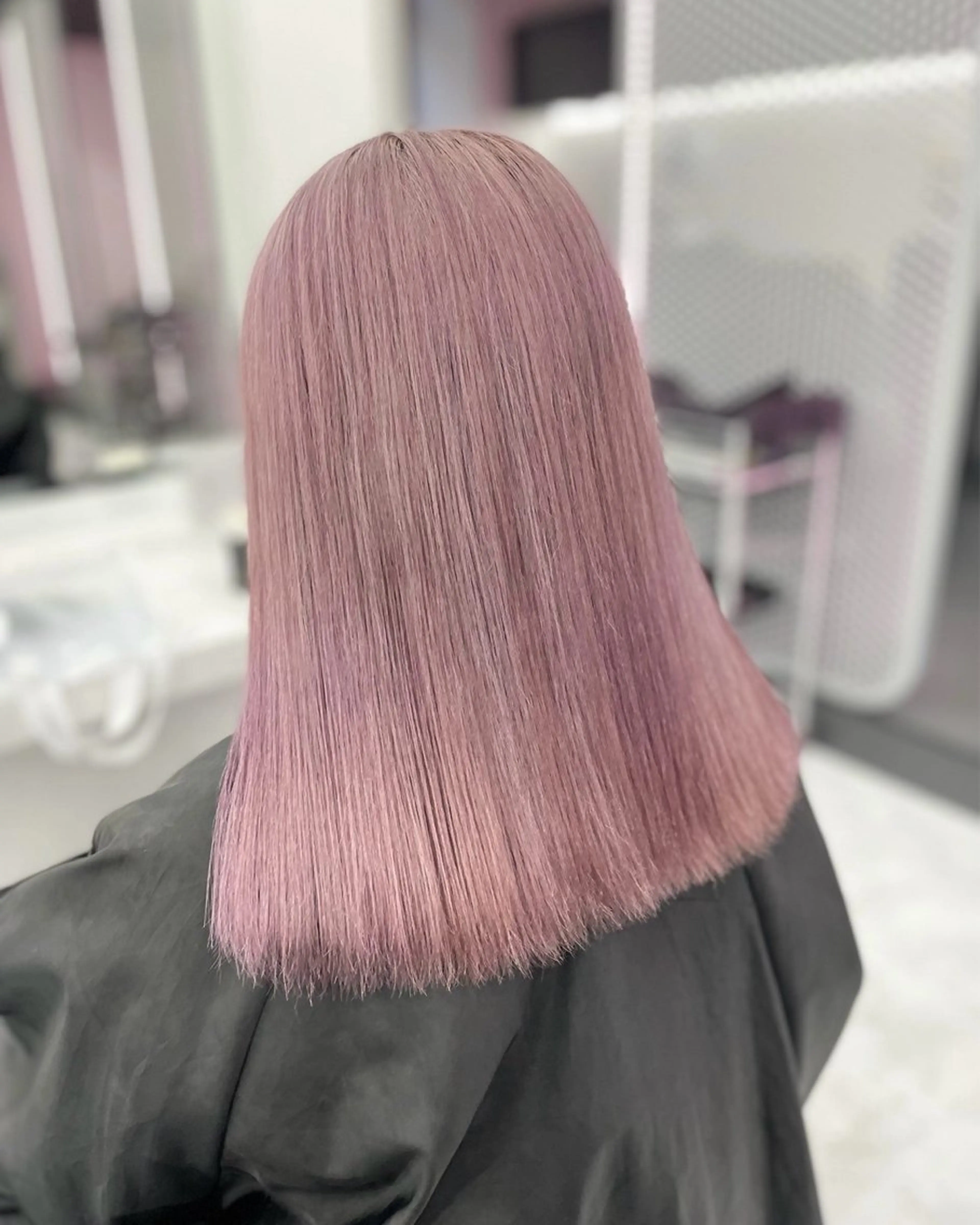 ミディアム 🍀yuria/ハイ トーン/ペールカラーのヘアスタイル