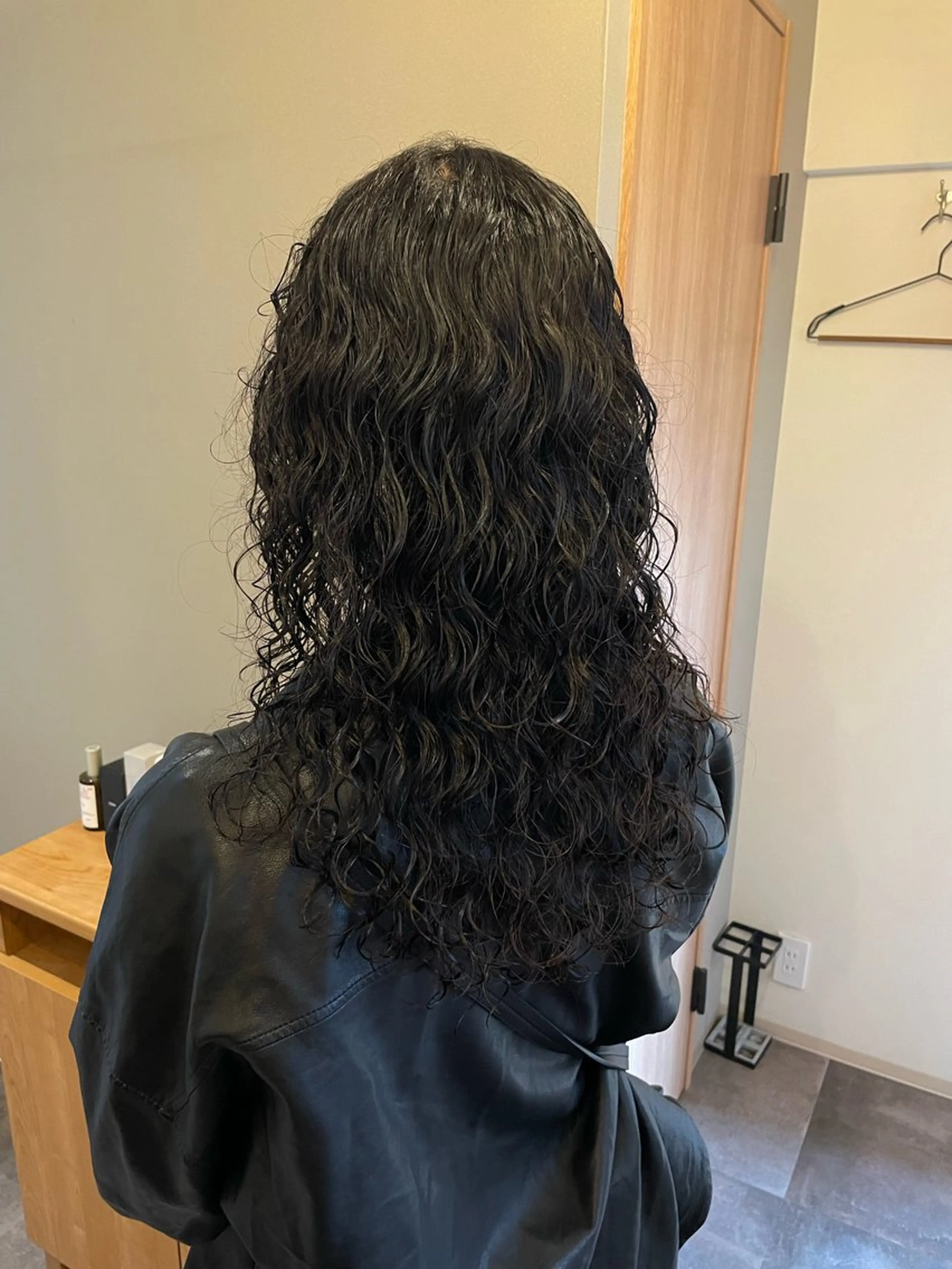 ロング パーマ 土川 陽菜のヘアスタイル