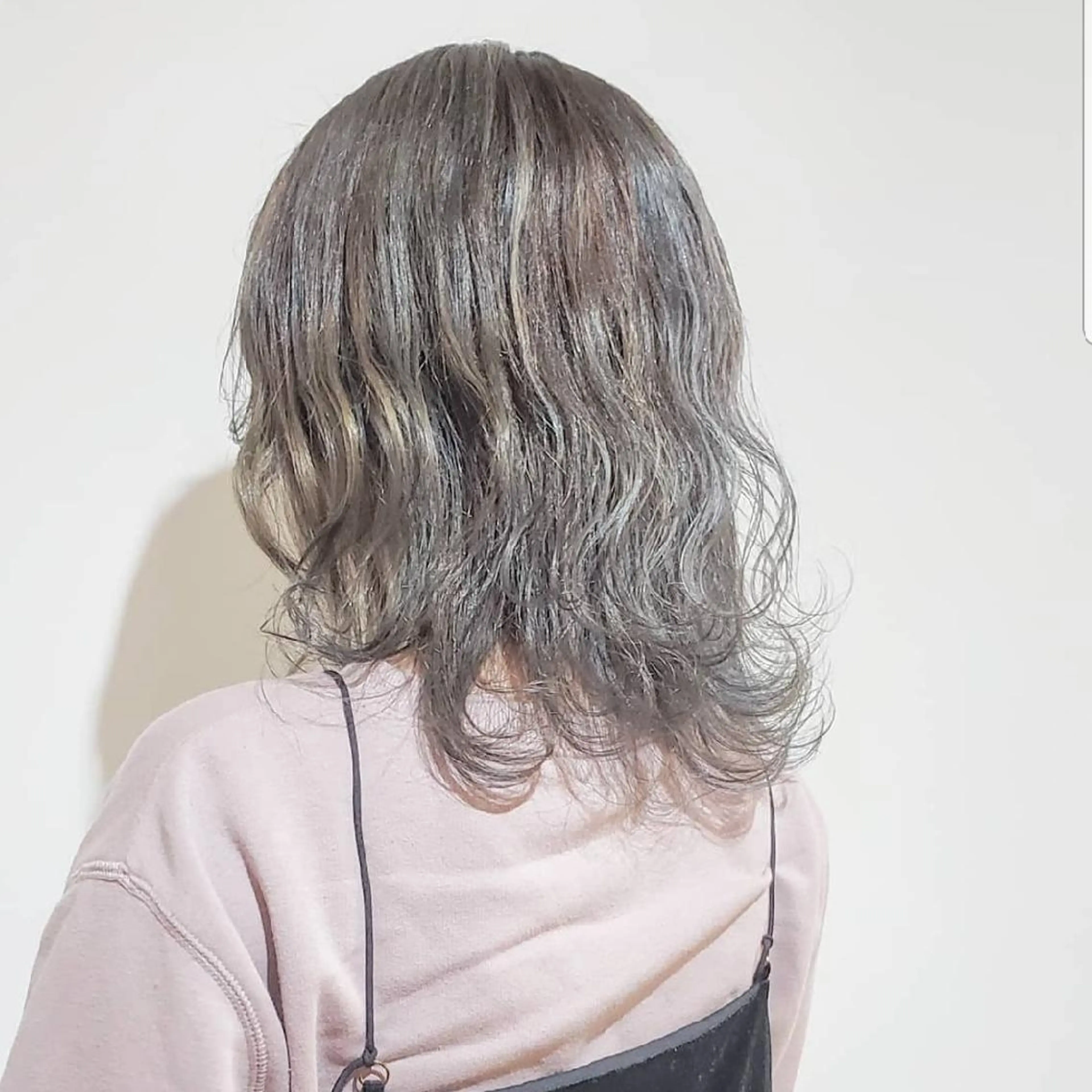 セミロング カット トリートメント 🇰🇷透明感×ハイ トーン🌟tomoのヘアスタイル