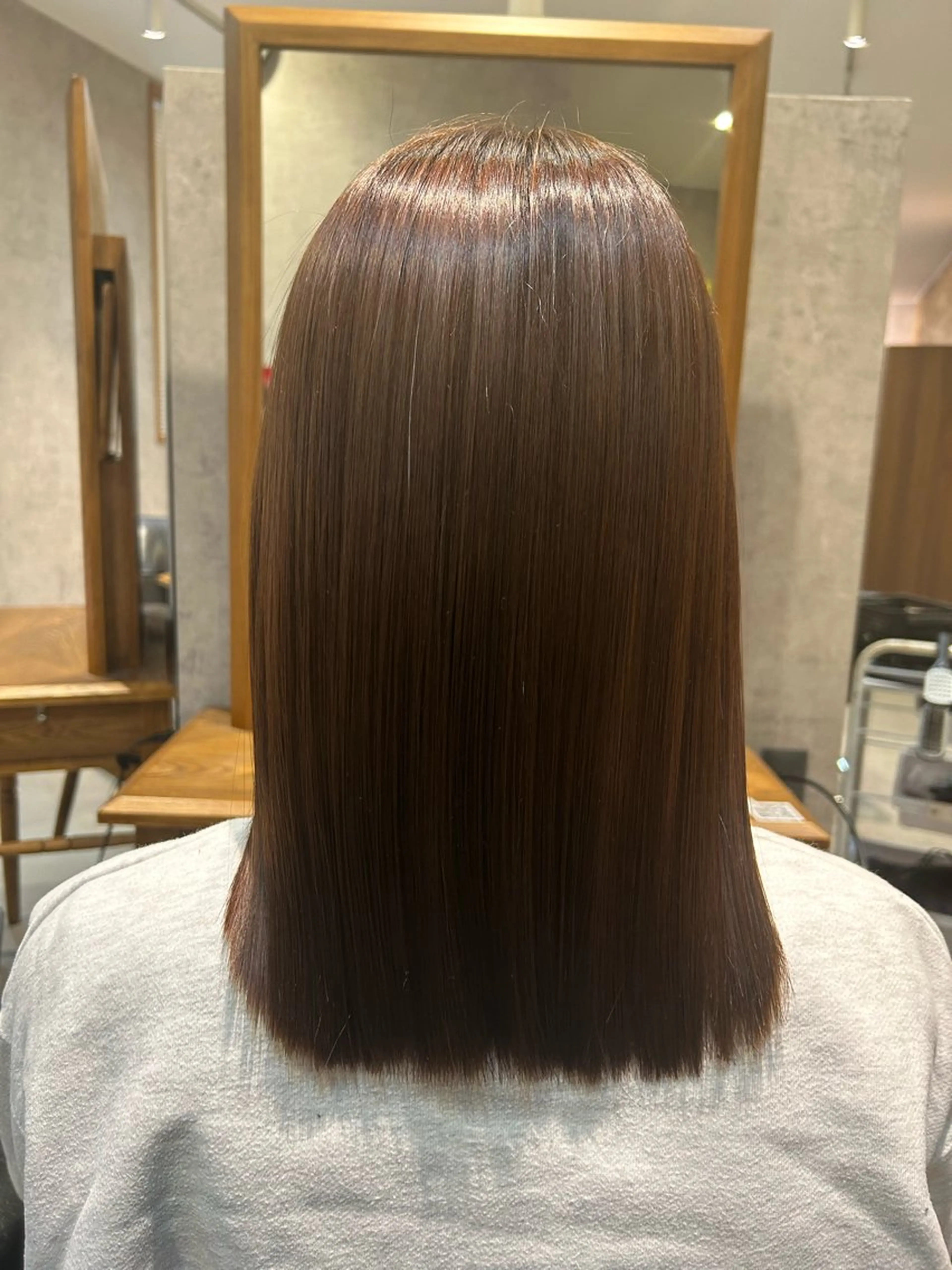 カラー 稲井 裕美のヘアスタイル