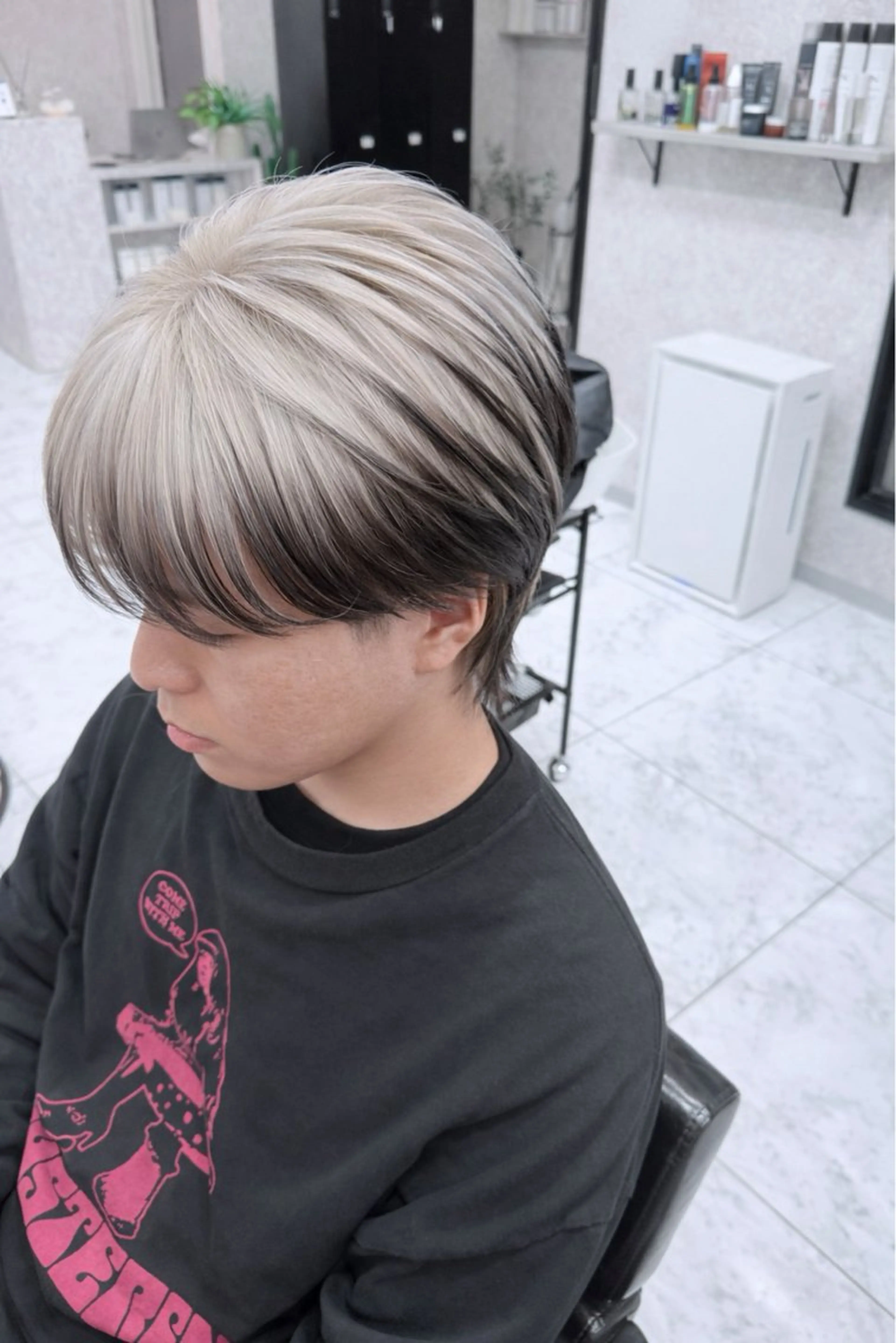 ショート カラー メンズ メンズブリーチ メンズハイトーン ブリーチ ケアブリーチ デザインカラー ヘアカラー 🌈派手髪ハイトーン 🌈鈴木亮太🌈のヘアスタイル