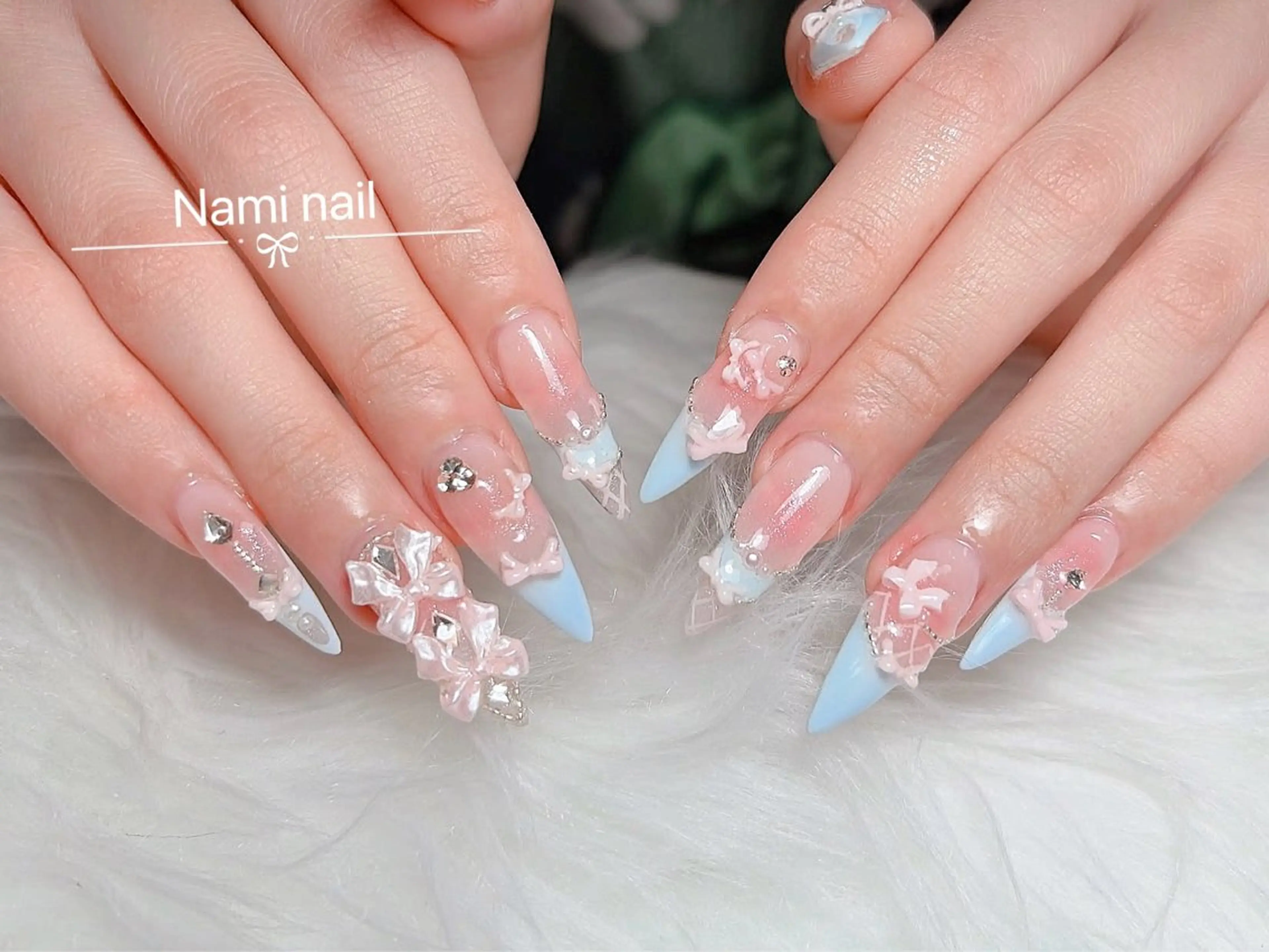 ネイル 長さ出し ガーリー 韓国ネイル ロングネイル 持ち込み ハンドネイル Nami nail salonのネイルデザイン