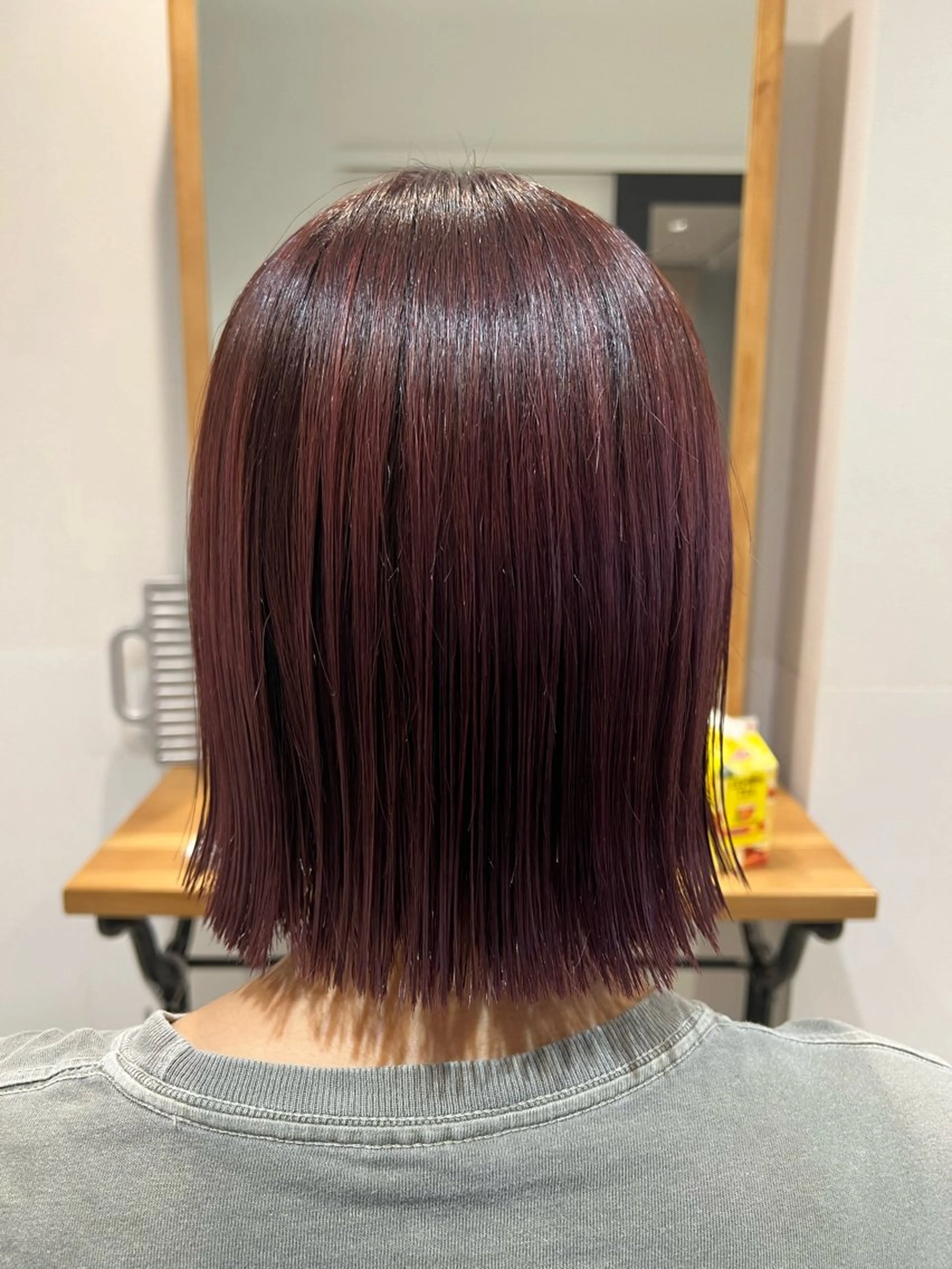 ミディアム カラー ベージュカラー ブリーチ ブラウンカラー ピンクカラー ピンクベージュ ヘアカラー トリートメント 🪽ラベンダーカラー 暗髪透明感🪽レイナのヘアスタイル