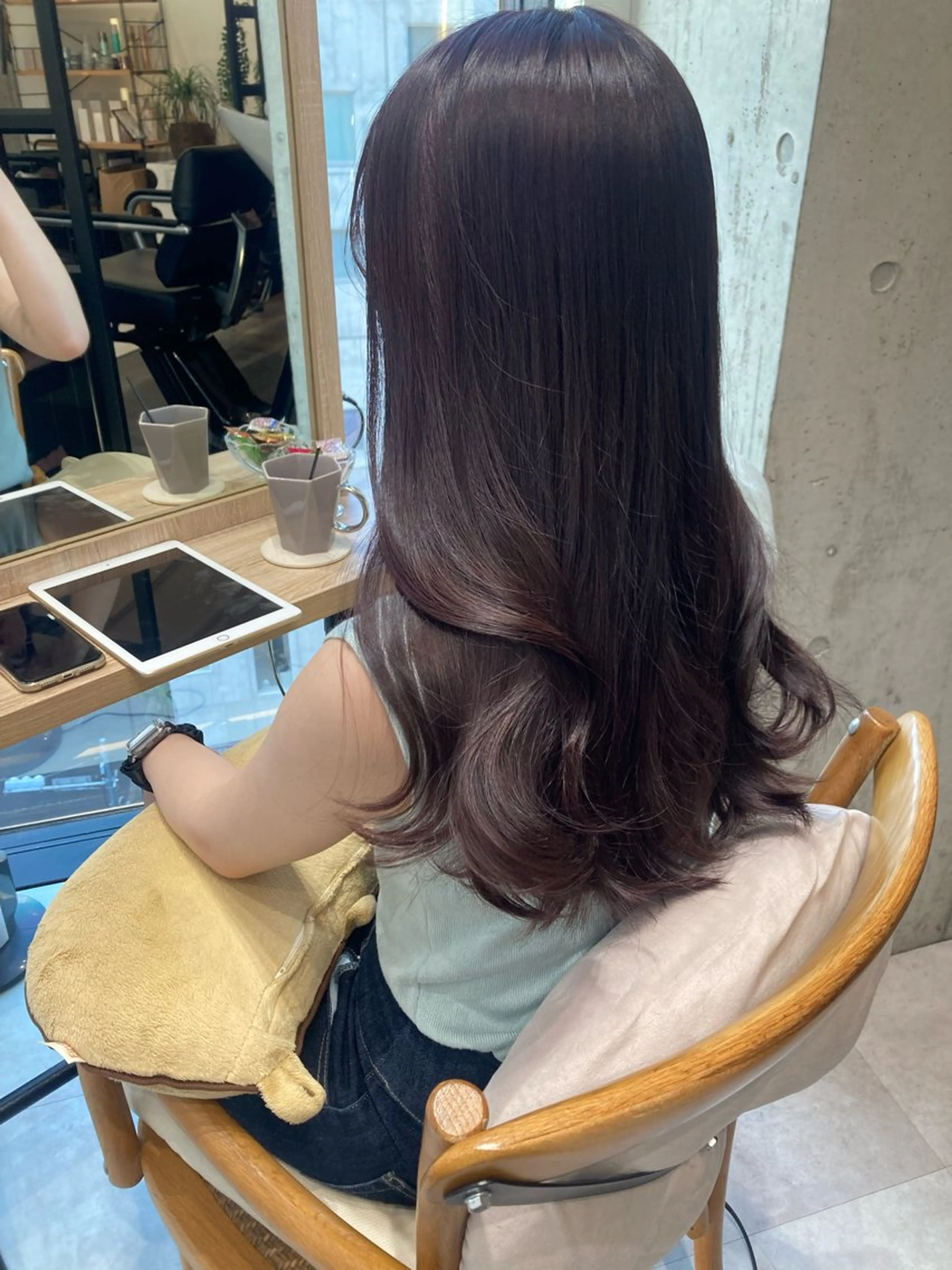 ロング ✨色持ちの良い艶 カラー✨蟹江真世のヘアスタイル