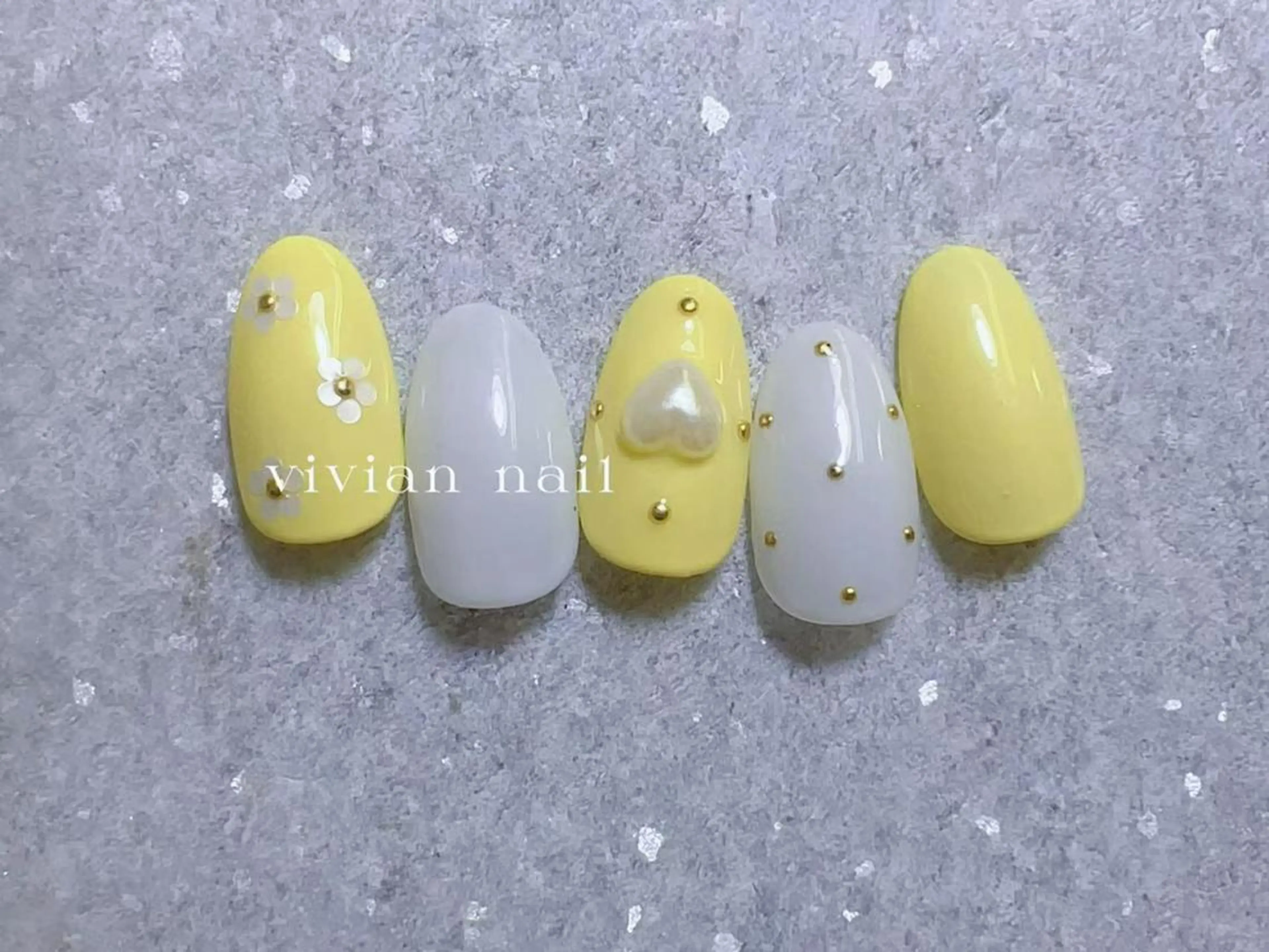 ネイル VIVIAN リサのネイルデザイン