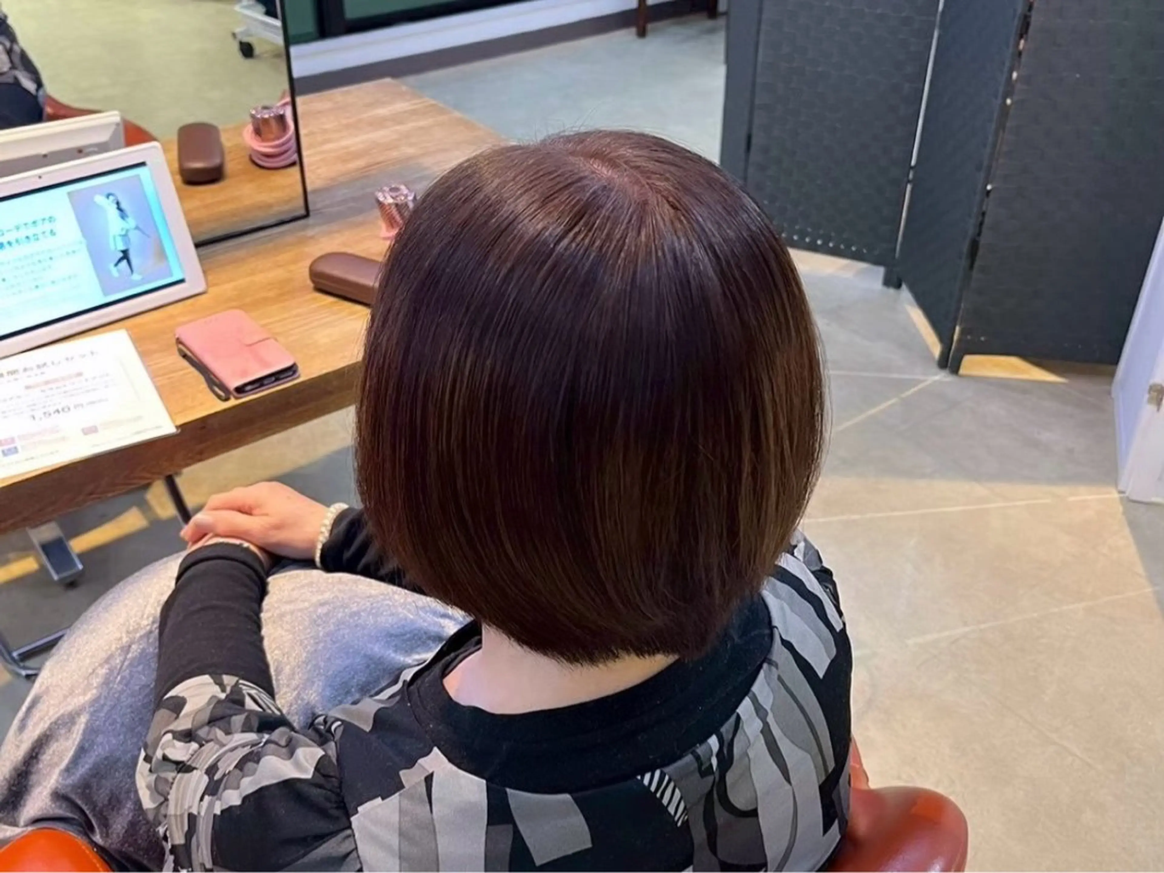 ショート カラー 松本 ひなたのヘアスタイル