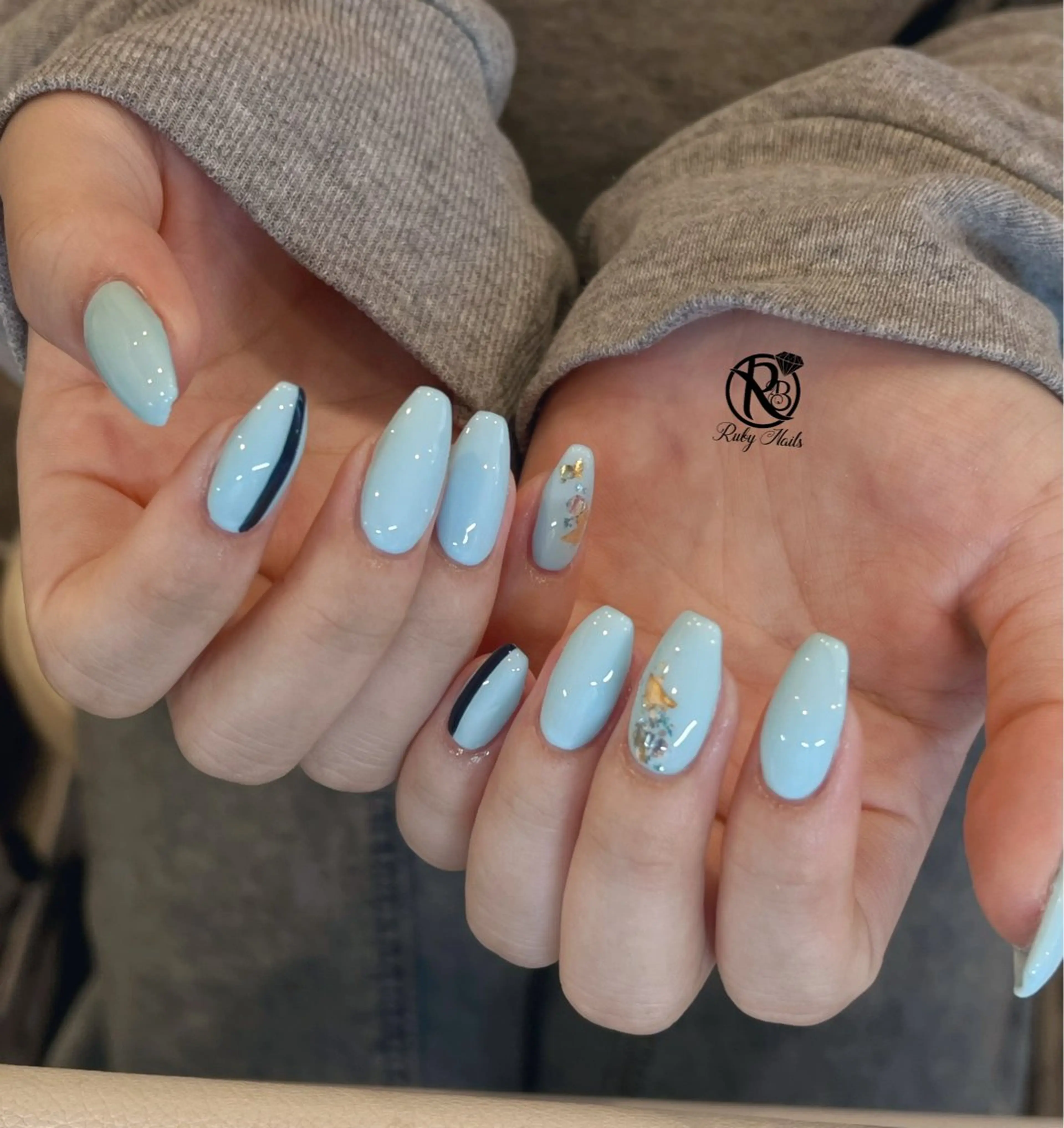 ネイル ボルドー ブラウン チークネイル ドット フットネイル ハンドネイル Yukichan 日暮里店のネイルデザイン