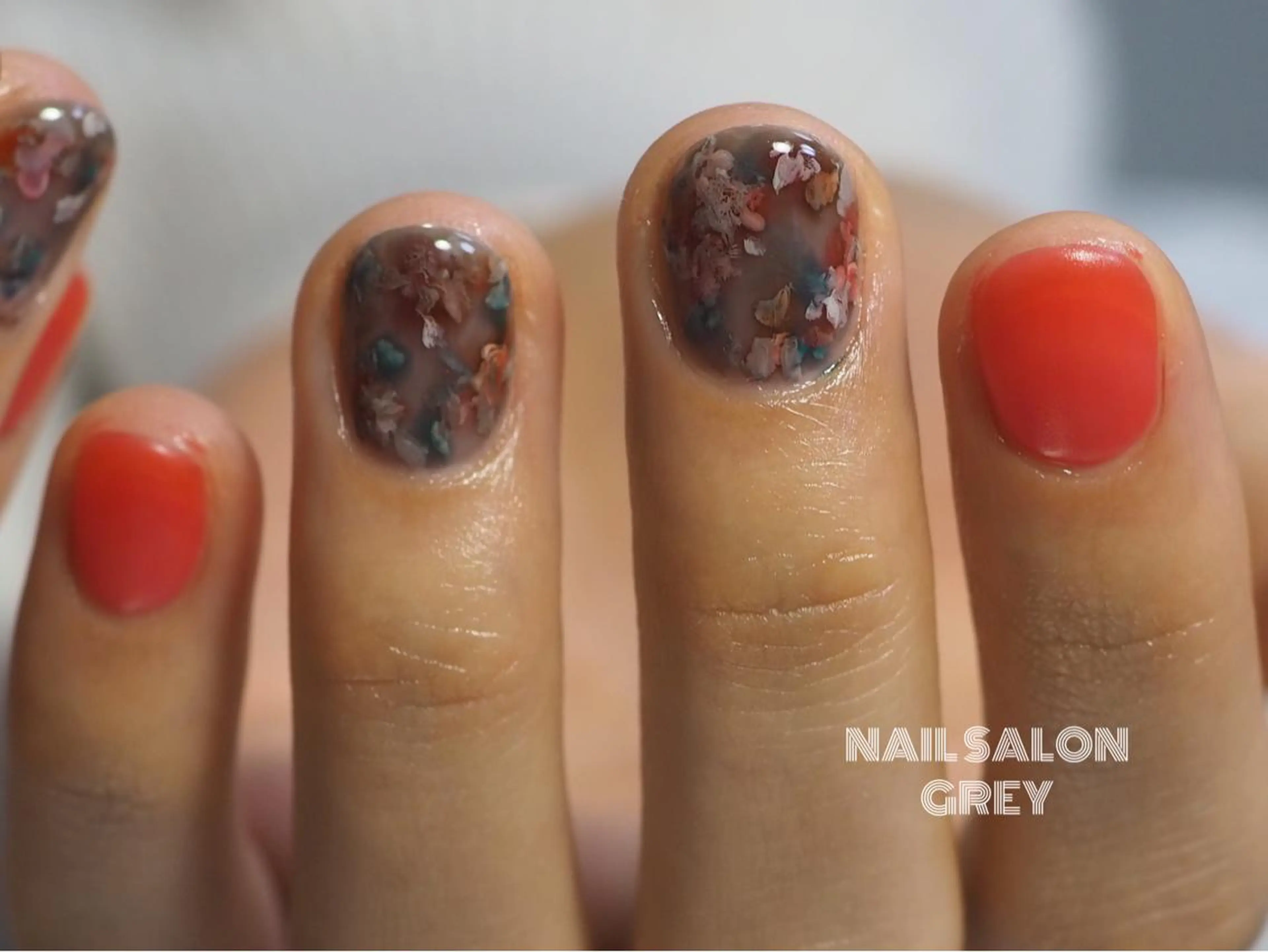 ネイル フラワーネイル ニュアンスネイル 春ネイル 【GREY】 TAIRAのネイルデザイン