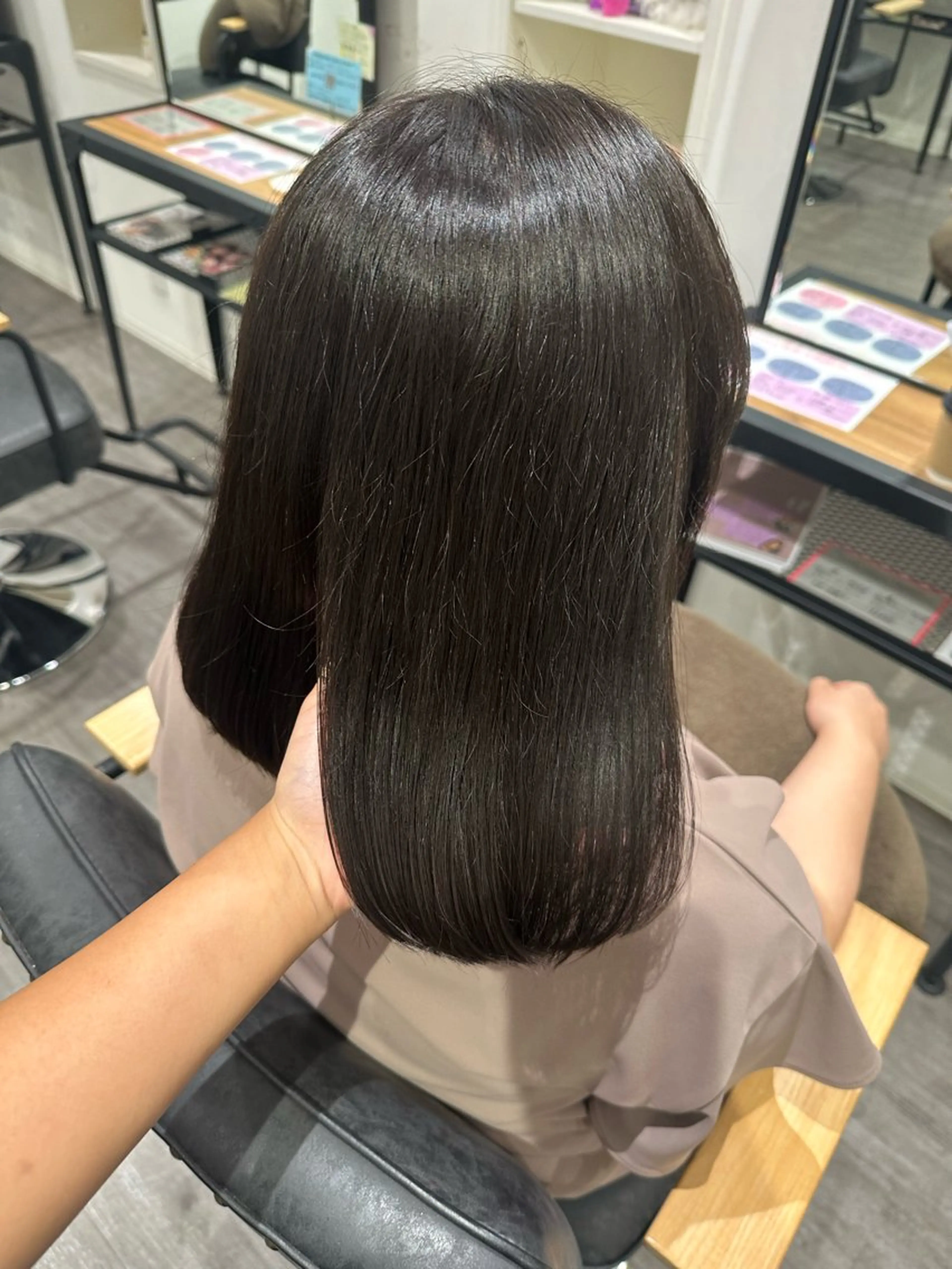 ミディアム アッシュ アッシュグレー アッシュグレージュ カット ヘアカラー トリートメント 艶髪レイヤー上田 紗也🇰🇷💗のヘアスタイル