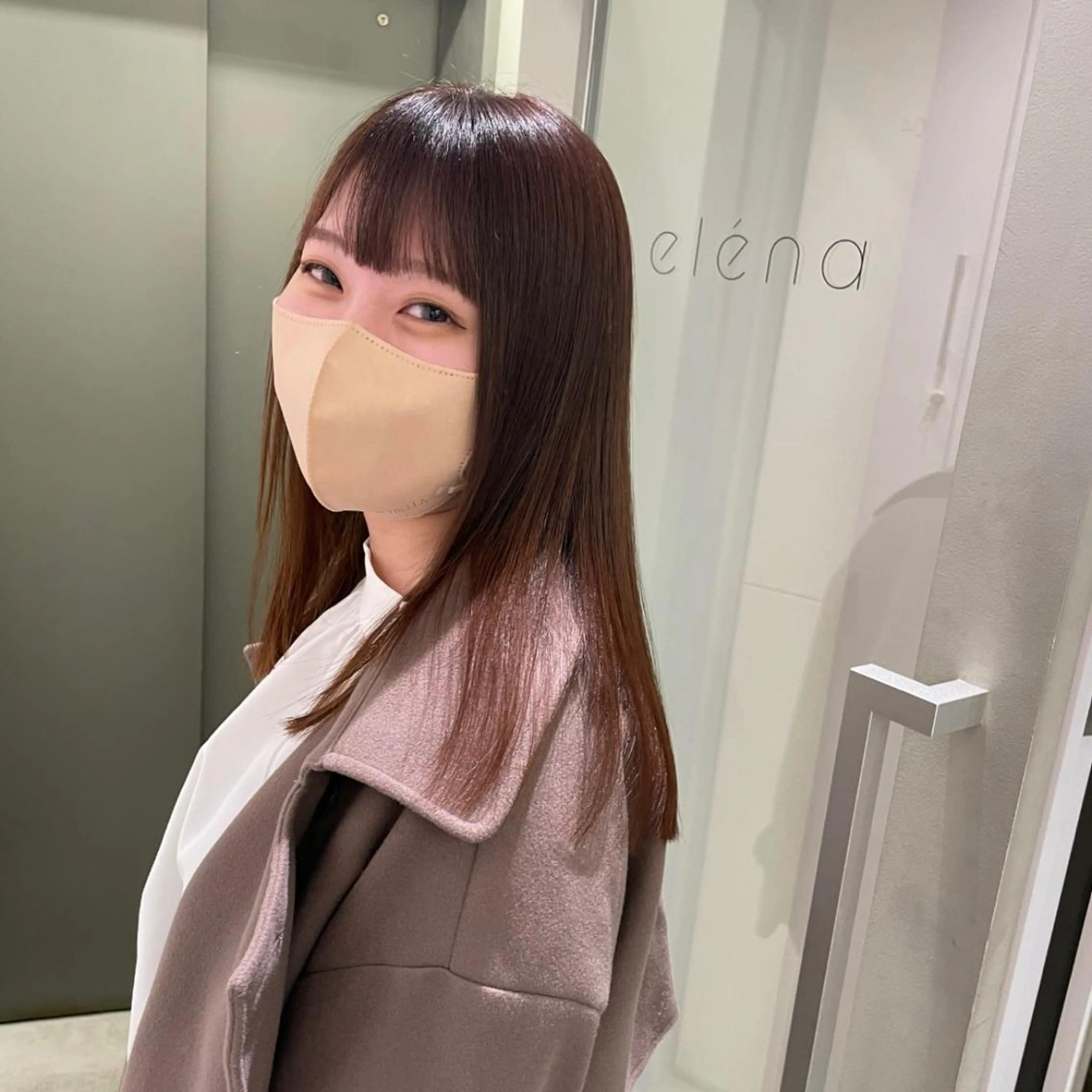 セミロング カラー 濱本 新奈 / 髪質改善のヘアスタイル