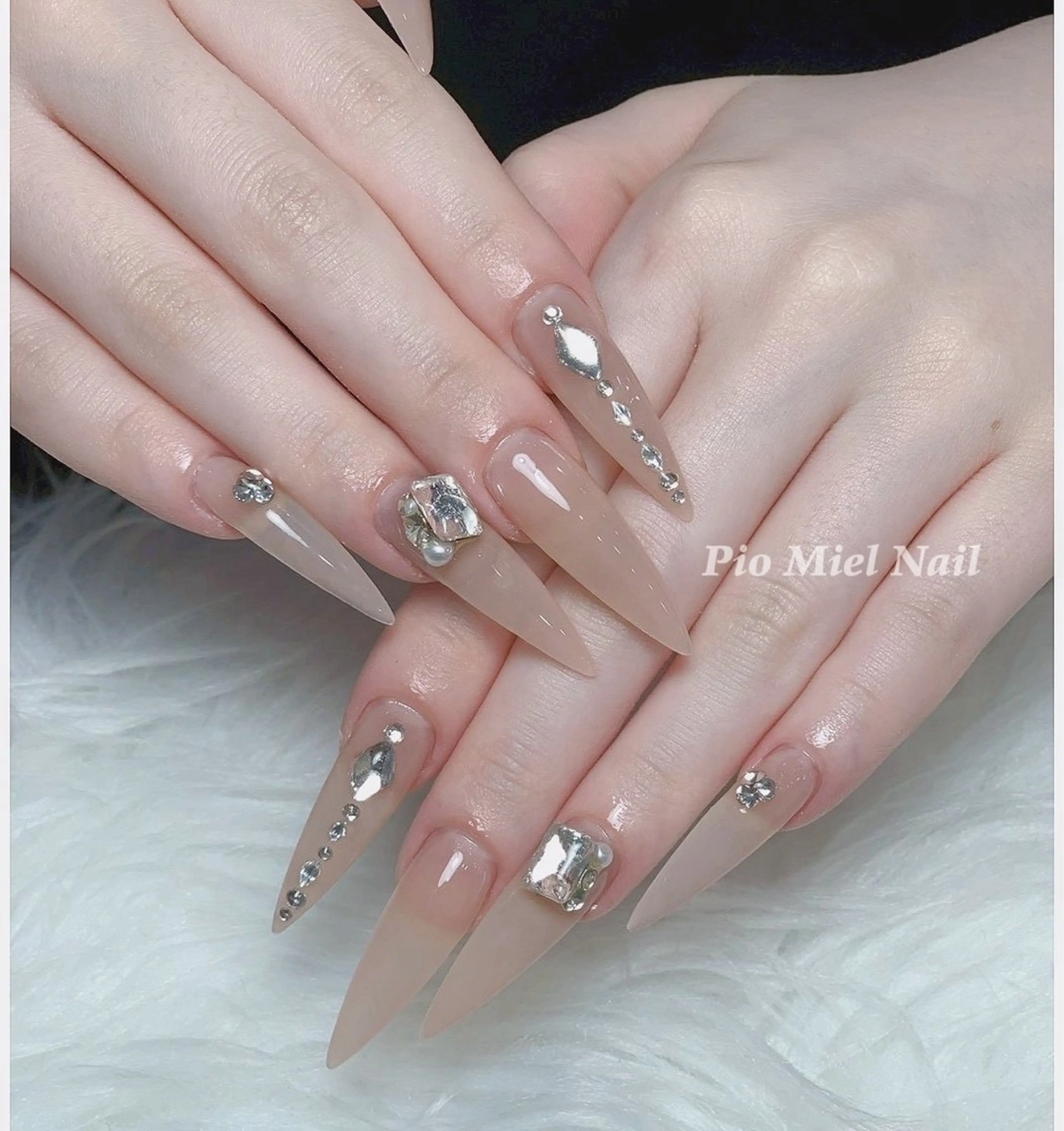 ネイル ハンドネイル HANA 長さだしのネイルデザイン