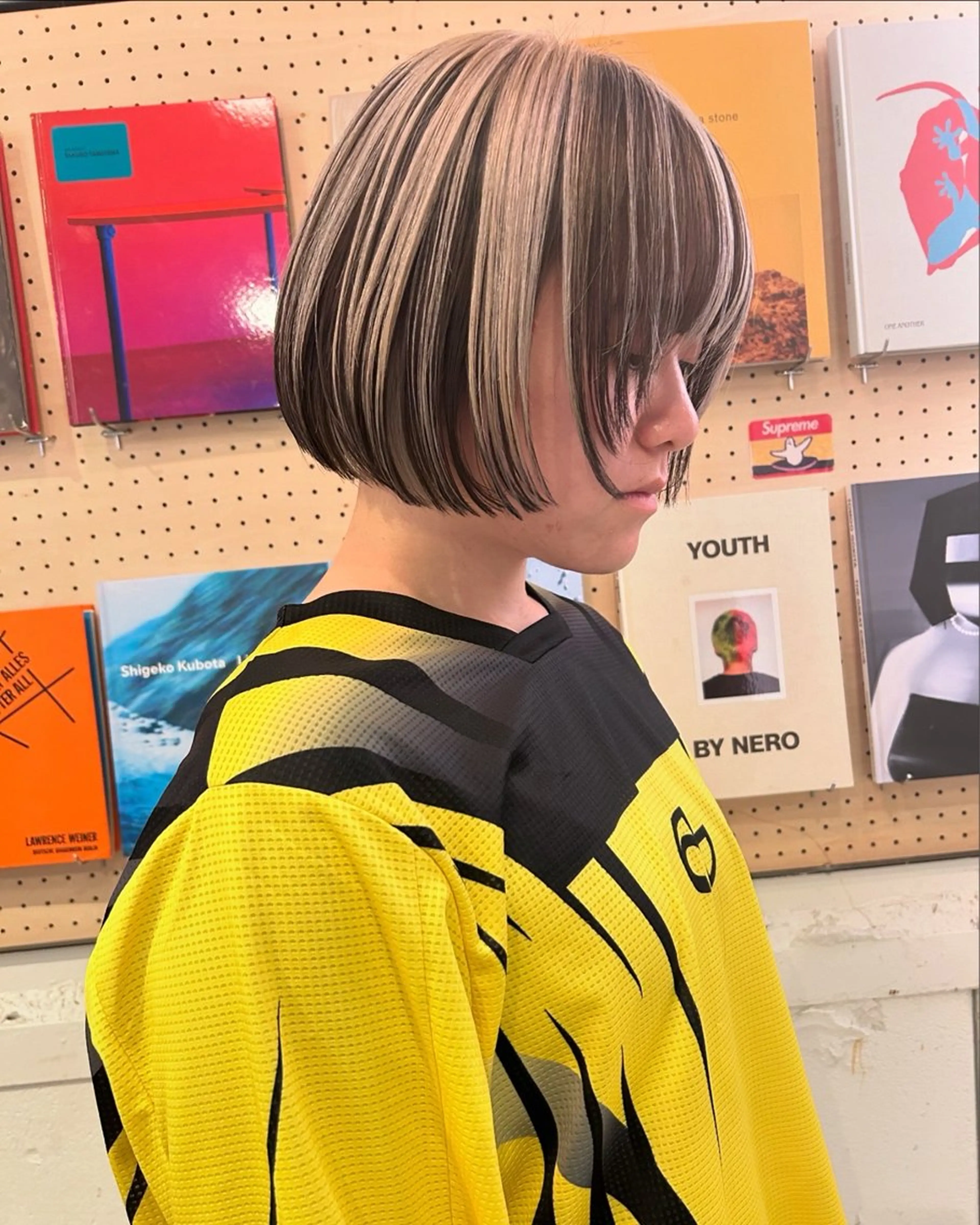 ショート カラー ベージュカラー ブリーチ ブラウンカラー デザインカラー ホワイトベージュ カット ヘアカラー トリートメント 村上雅人 ナチュラルモードのヘアスタイル