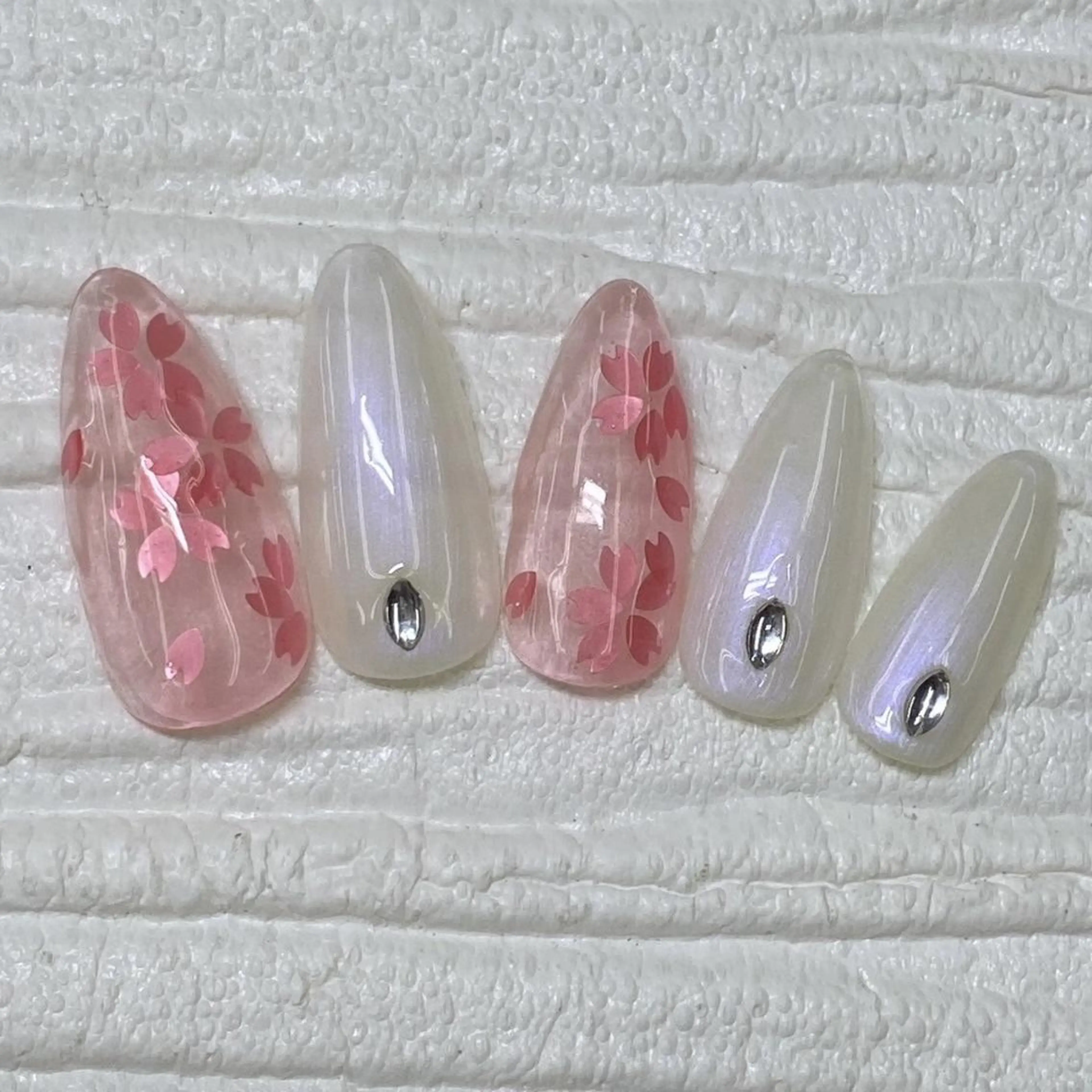 ネイル Nail salon Honey Beeのネイルデザイン