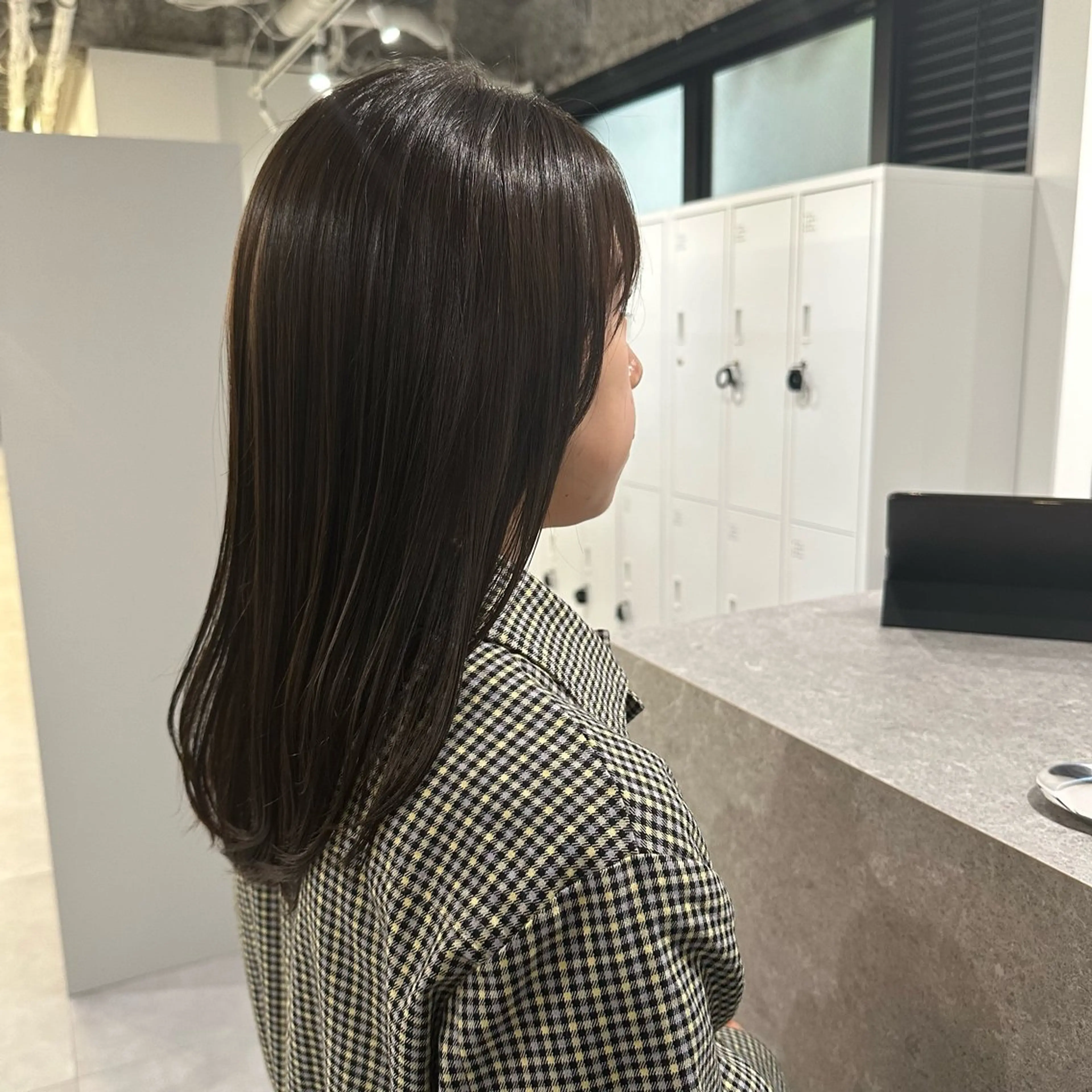 ミディアム カラー カット ヘアカラー トリートメント アンニュイヘア/ 顔周りカット/眞弓萌のヘアスタイル