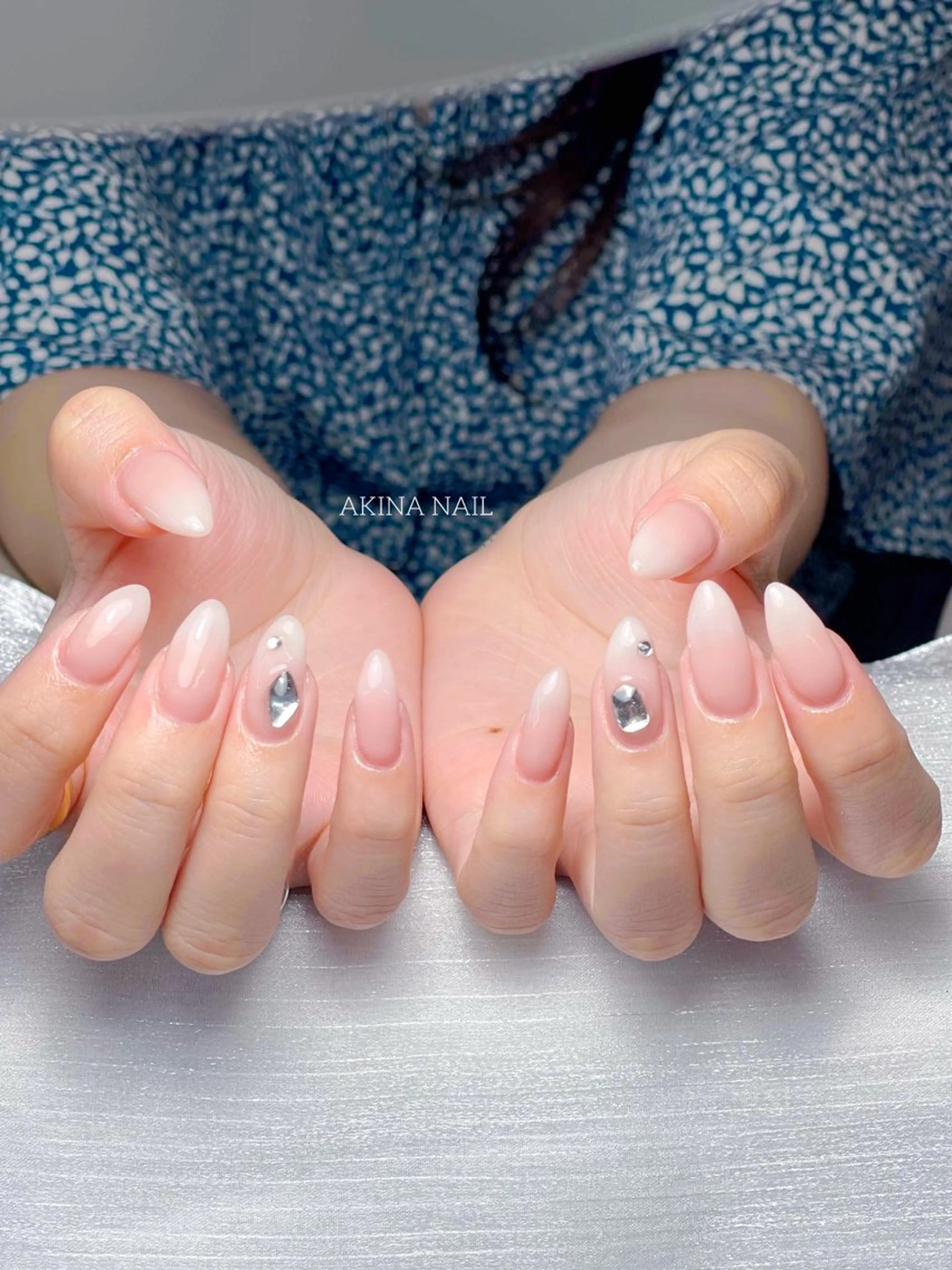 ネイル ストーンネイル ハンドネイル ハンドケア Akina Nailのネイルデザイン