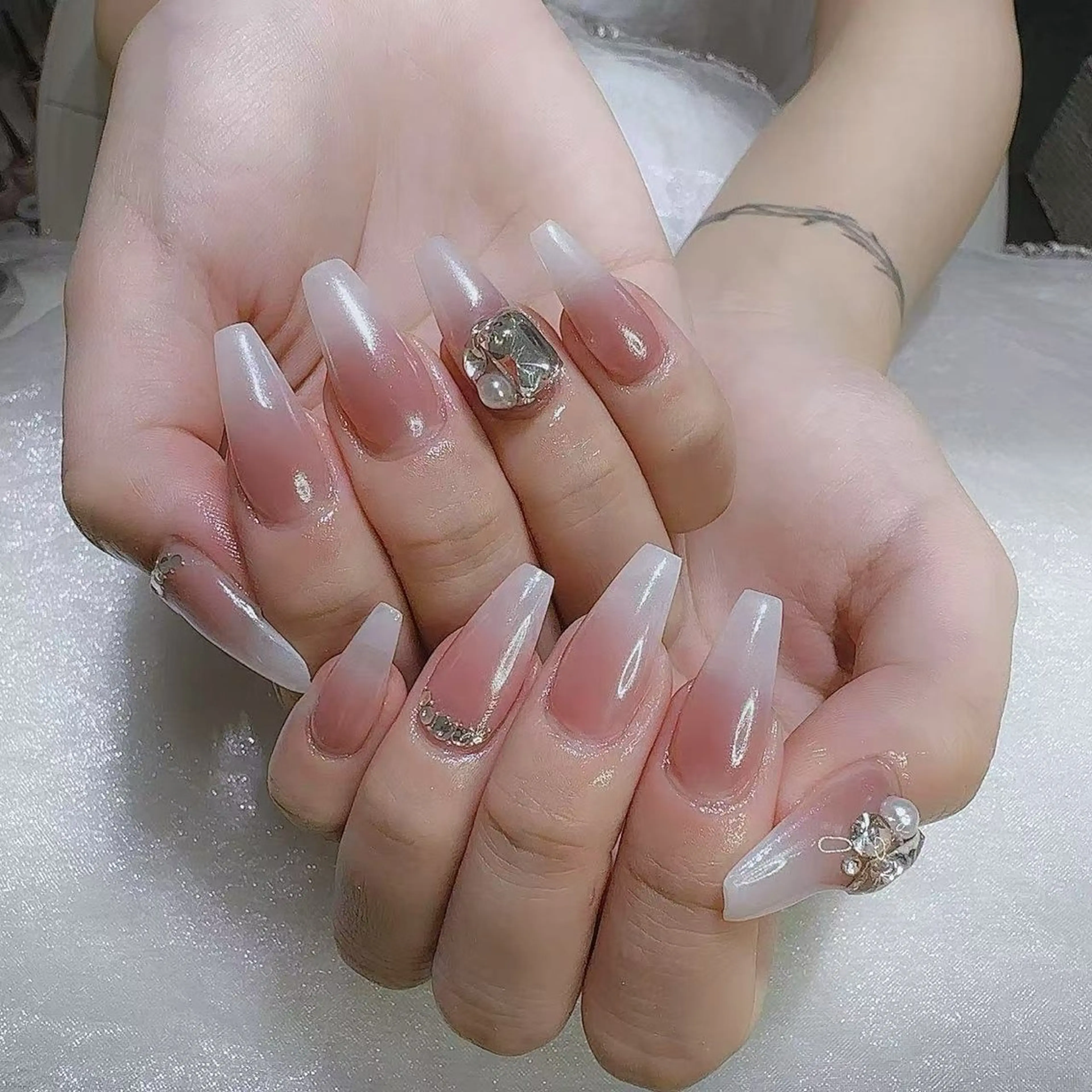 ネイル ハンドネイル Queens マオのネイルデザイン