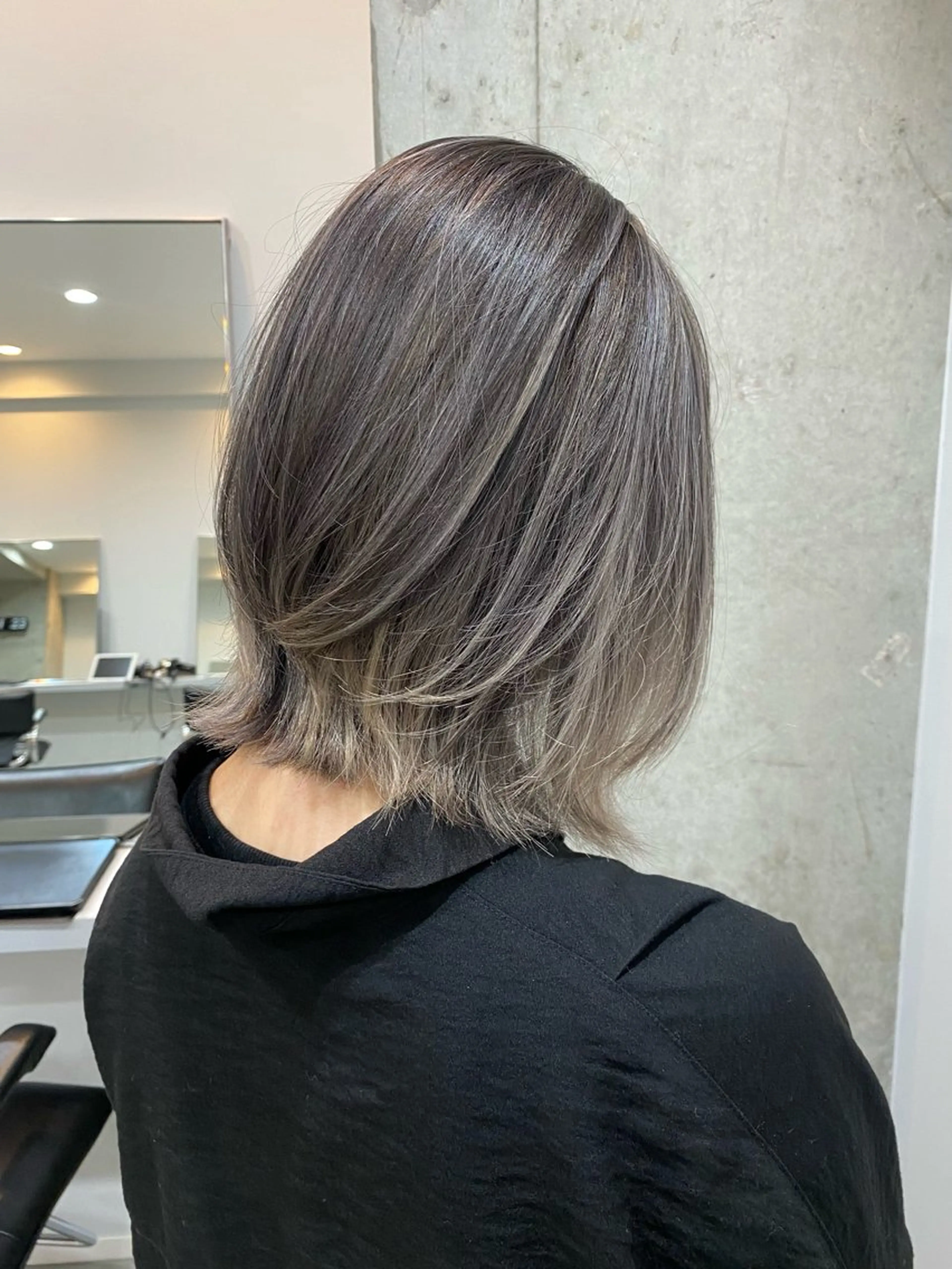 ミディアム カラー カット ヘアカラー トリートメント ベージュカラー🐑 レイヤー🤎塚原優芽のヘアスタイル