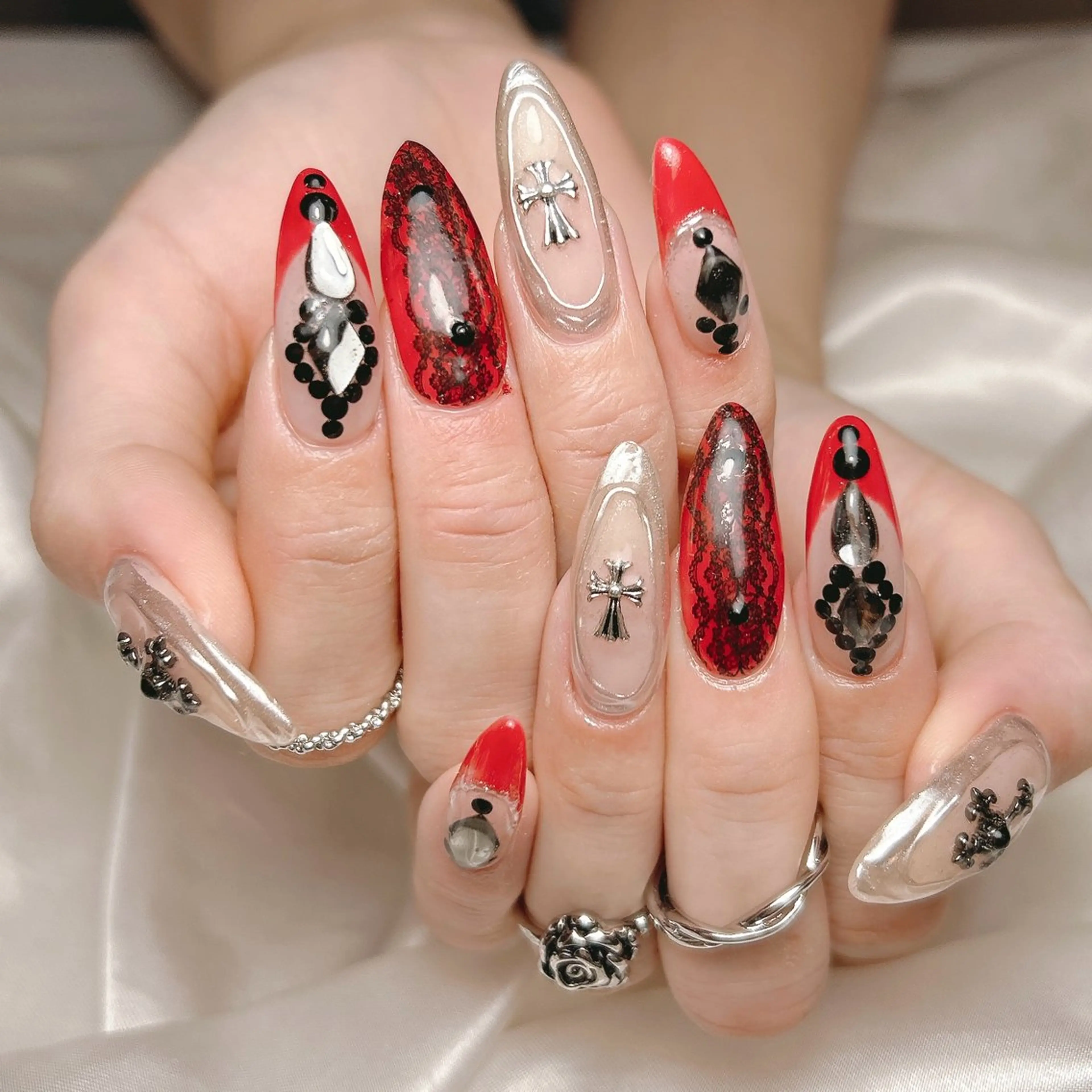 ネイル 赤色 ハンドネイル junna 金山.東別院.上前津のネイルデザイン