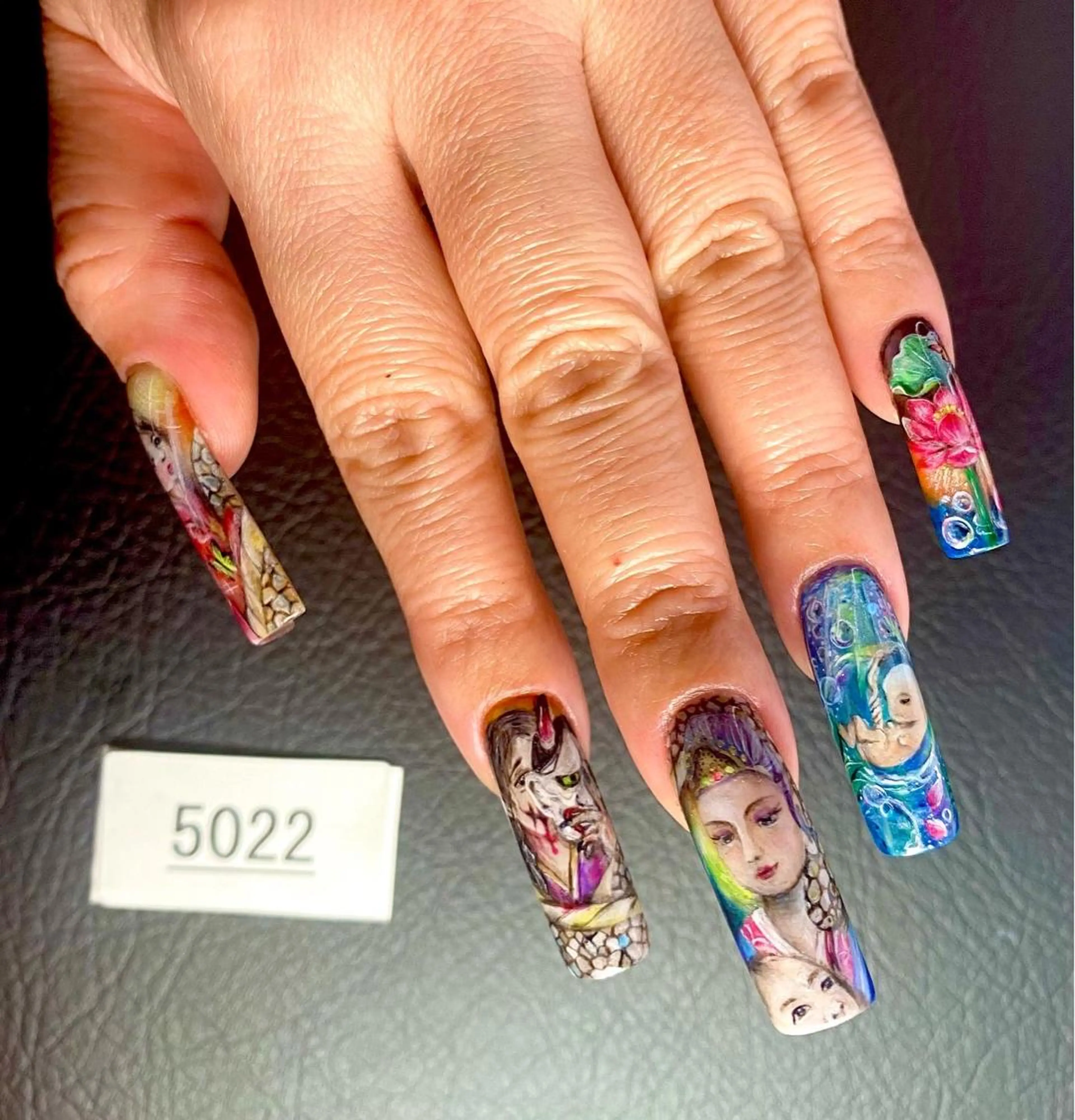 ネイル ネイルサロン&スクールGONA所属・ネイルサロン& スクールGONAのネイルデザイン