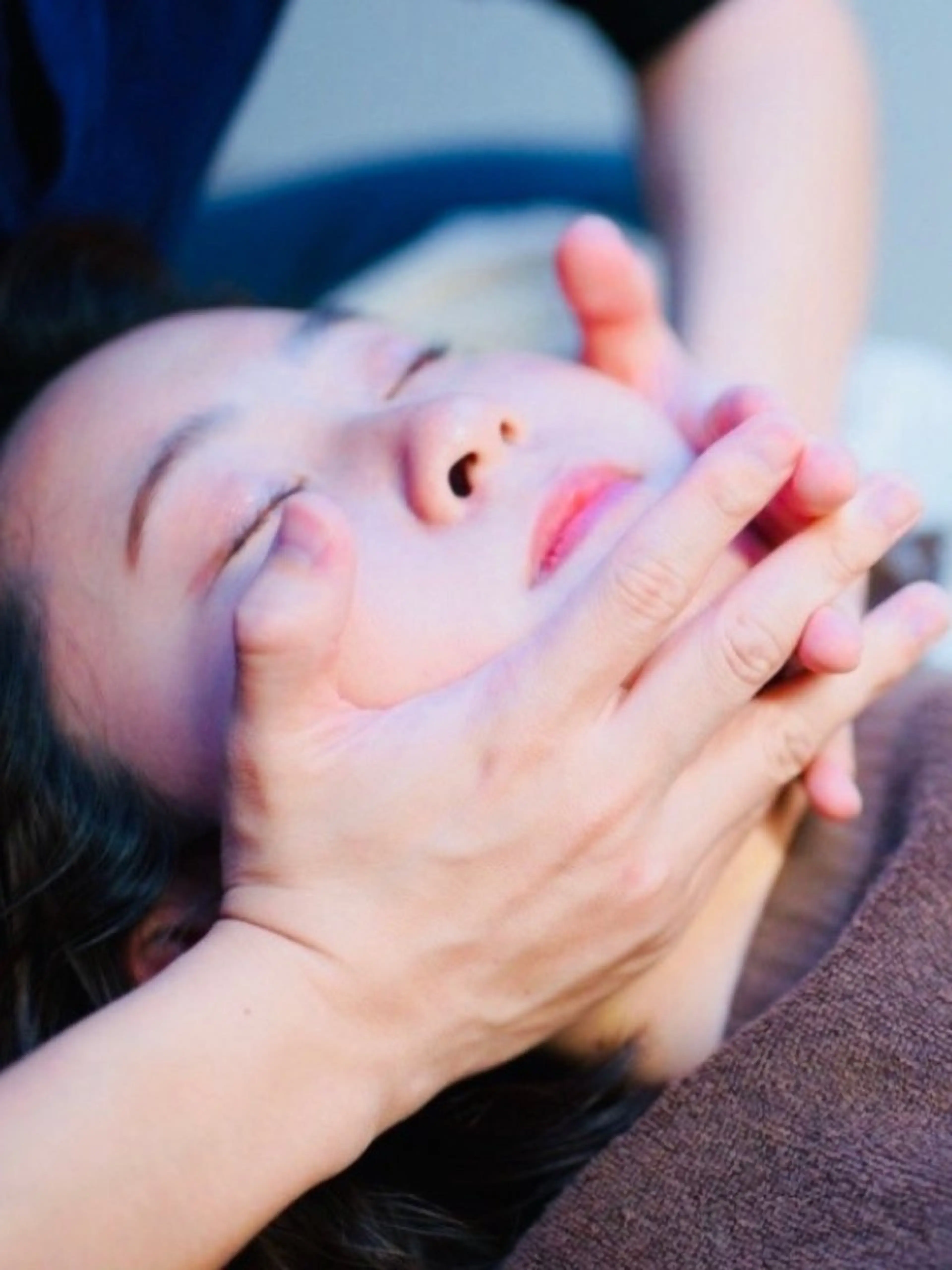 【ミニモ限定圧倒的人気No.1♪】小顔/巻肩/頭蓋骨矯正×小顔フェイシャルの写真