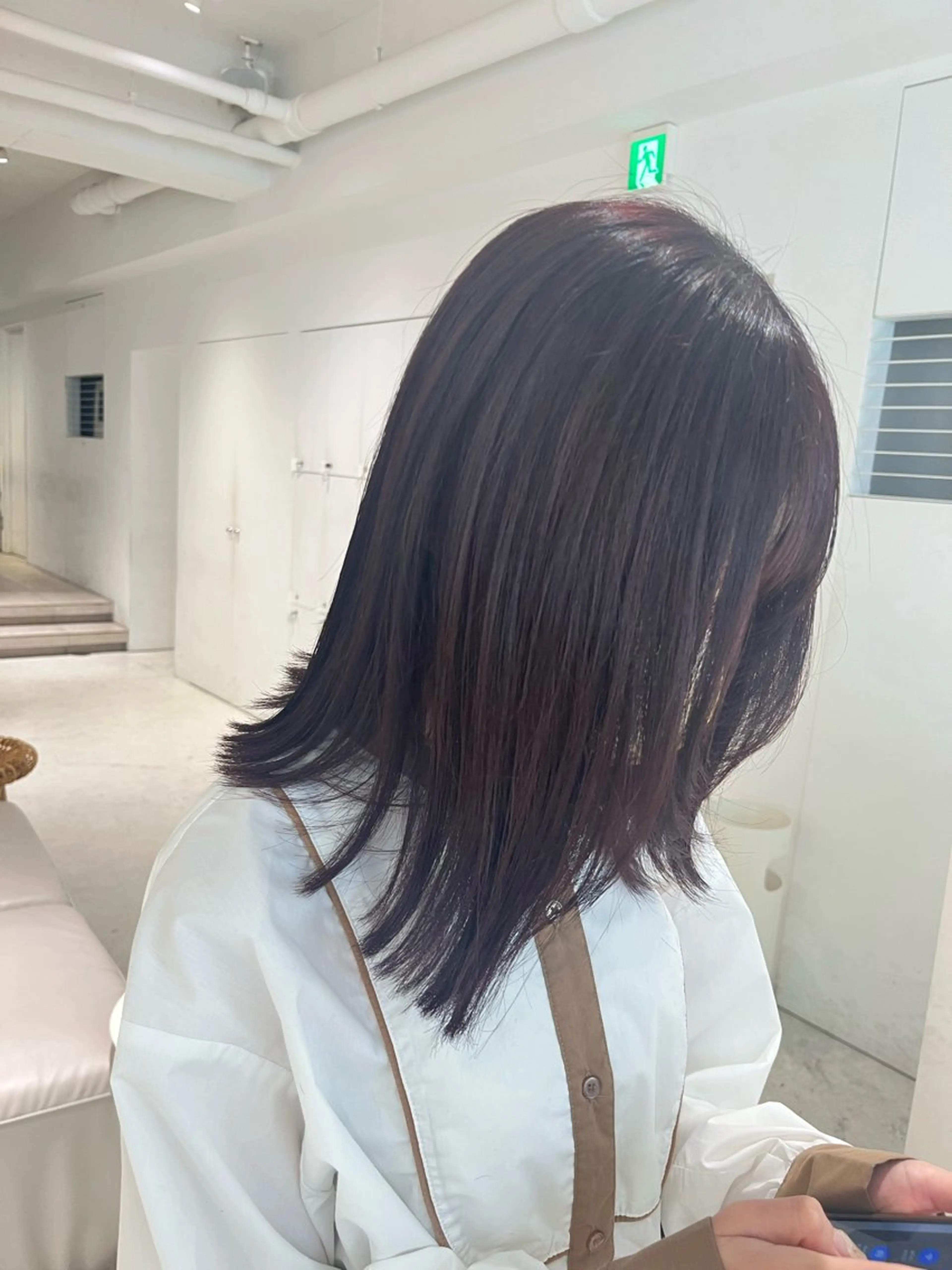 ミディアム 💇‍♀️loely 小島のヘアスタイル