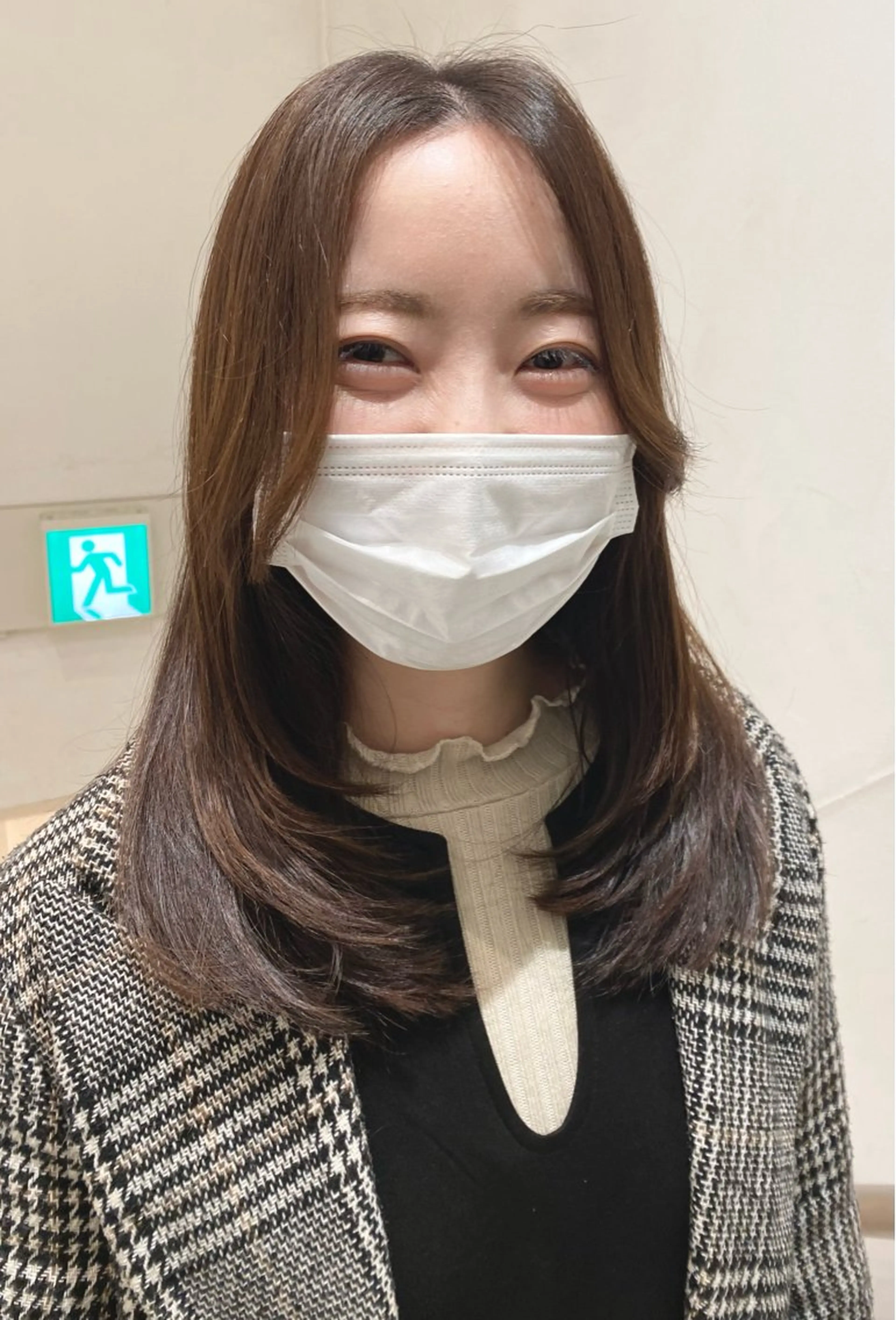 ロング 顔まわりレイヤー 顔周りカット レイヤーカット ✨くびれスタイル✨️ 戸嶋穂乃香のヘアスタイル