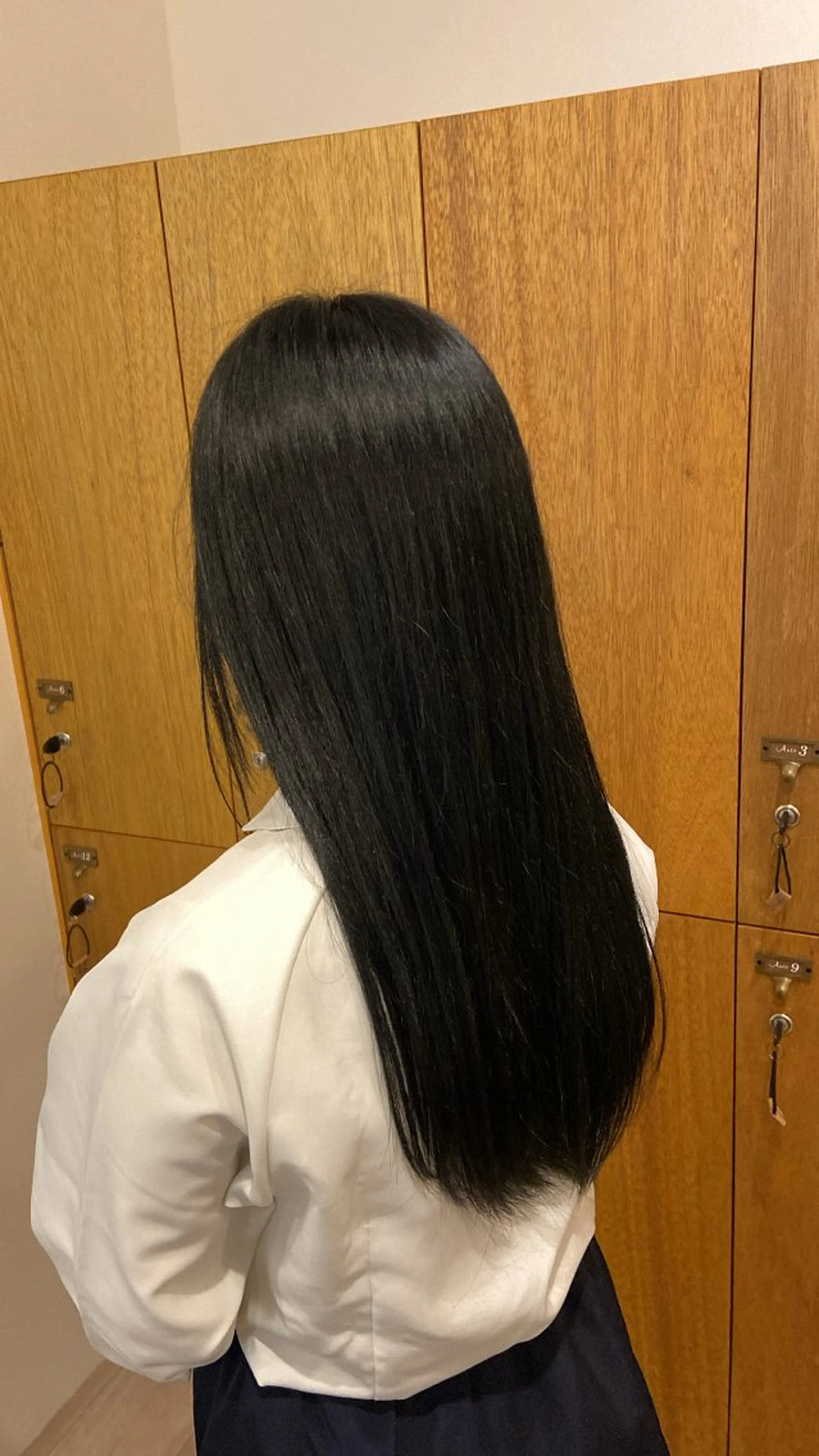 ロング カラー オリーブグレー ヘアカラー LE-PLA Citta 大雅のヘアスタイル