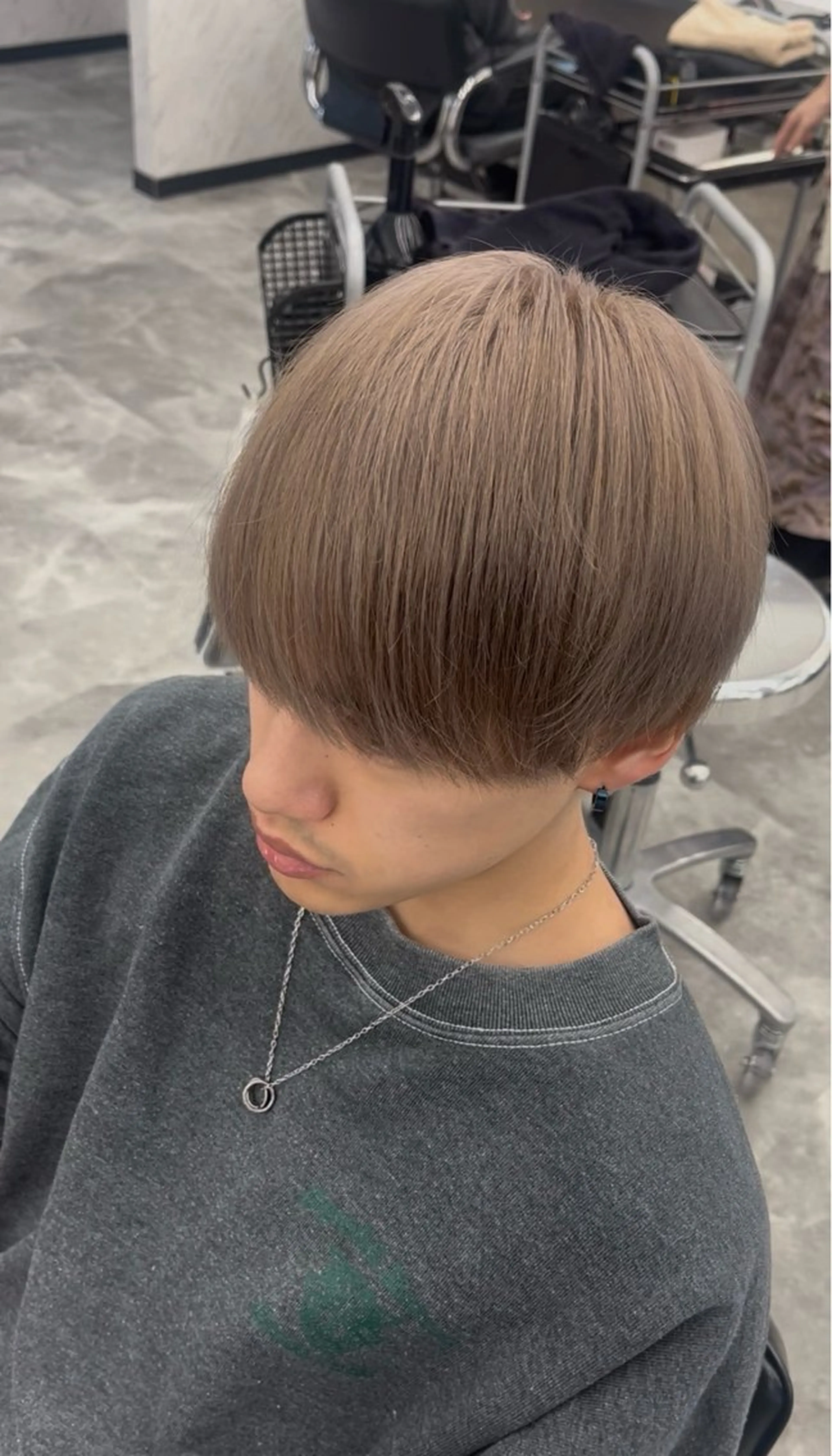 カラー メンズ メンズブリーチ ベージュカラー ブリーチ ミルクティーベージュ HOMME    BLANCHE所属・Seira 札幌メンズサロンのヘアスタイル