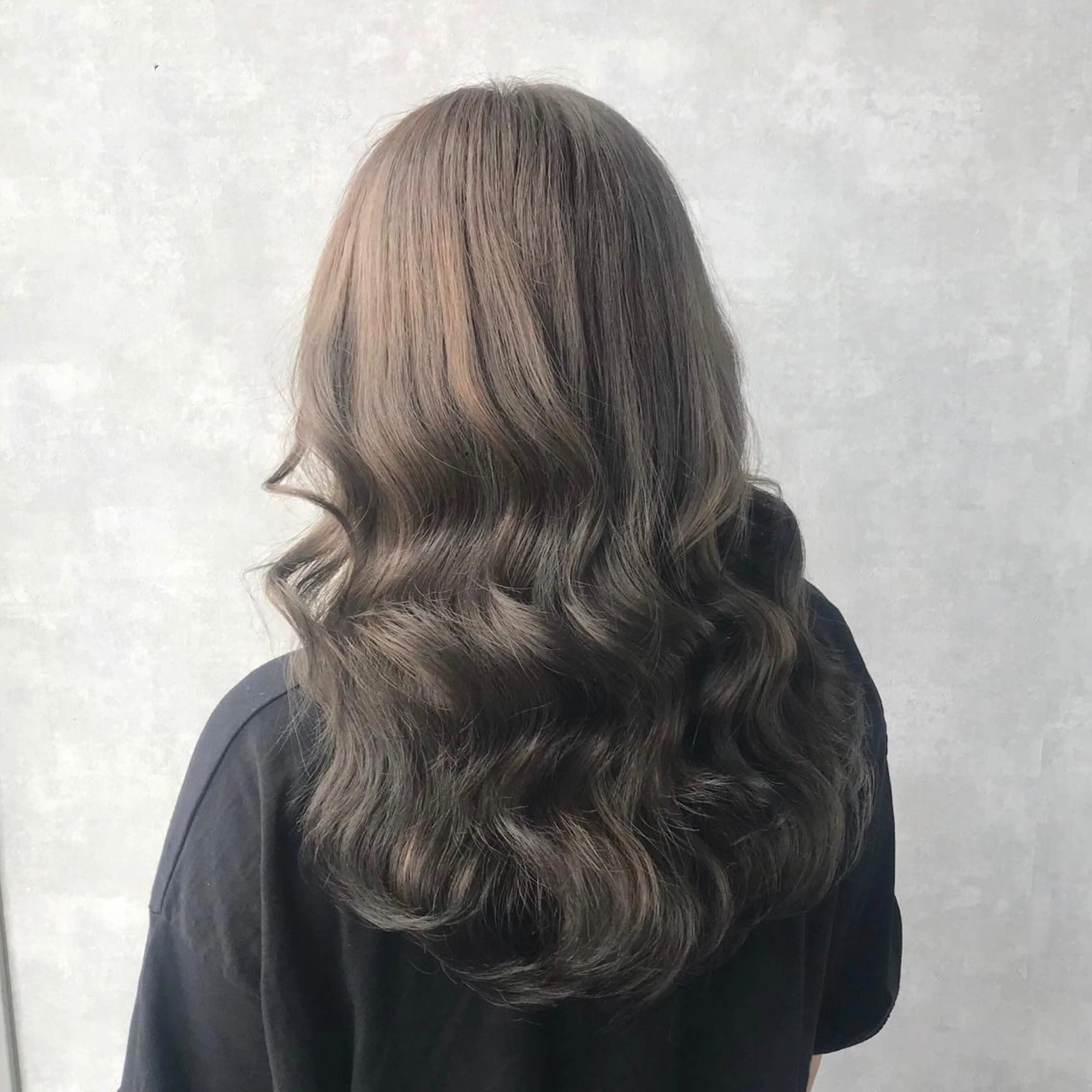 ロング カラー ブリーチ グレージュ ヨシンモリ ムルギョル巻き 韓国風ヘア K-POP好き美容師 🇰🇷Kai.Yのヘアスタイル