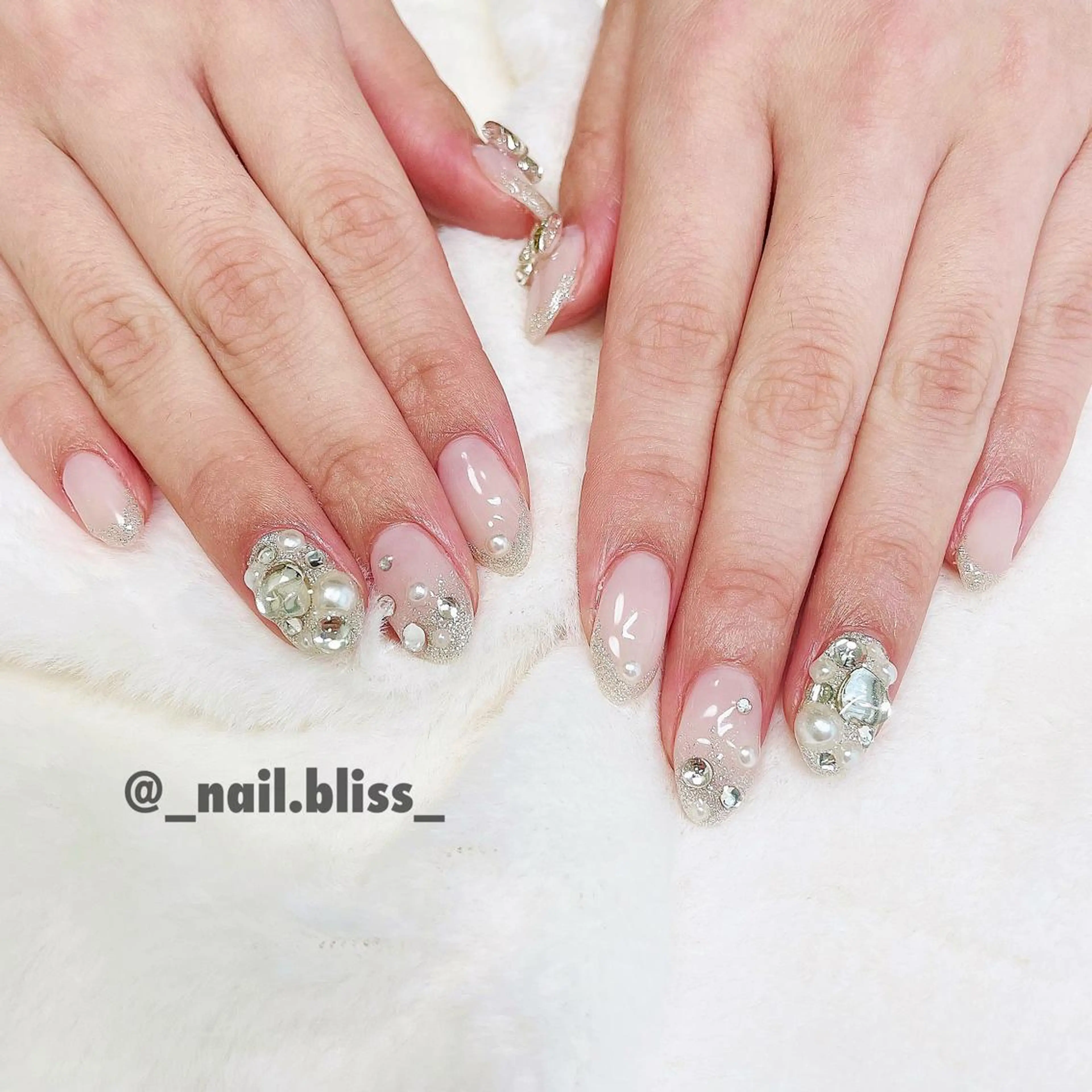 ネイル フレンチネイル グラデーション ハンドネイル NAIL BLISSのネイルデザイン