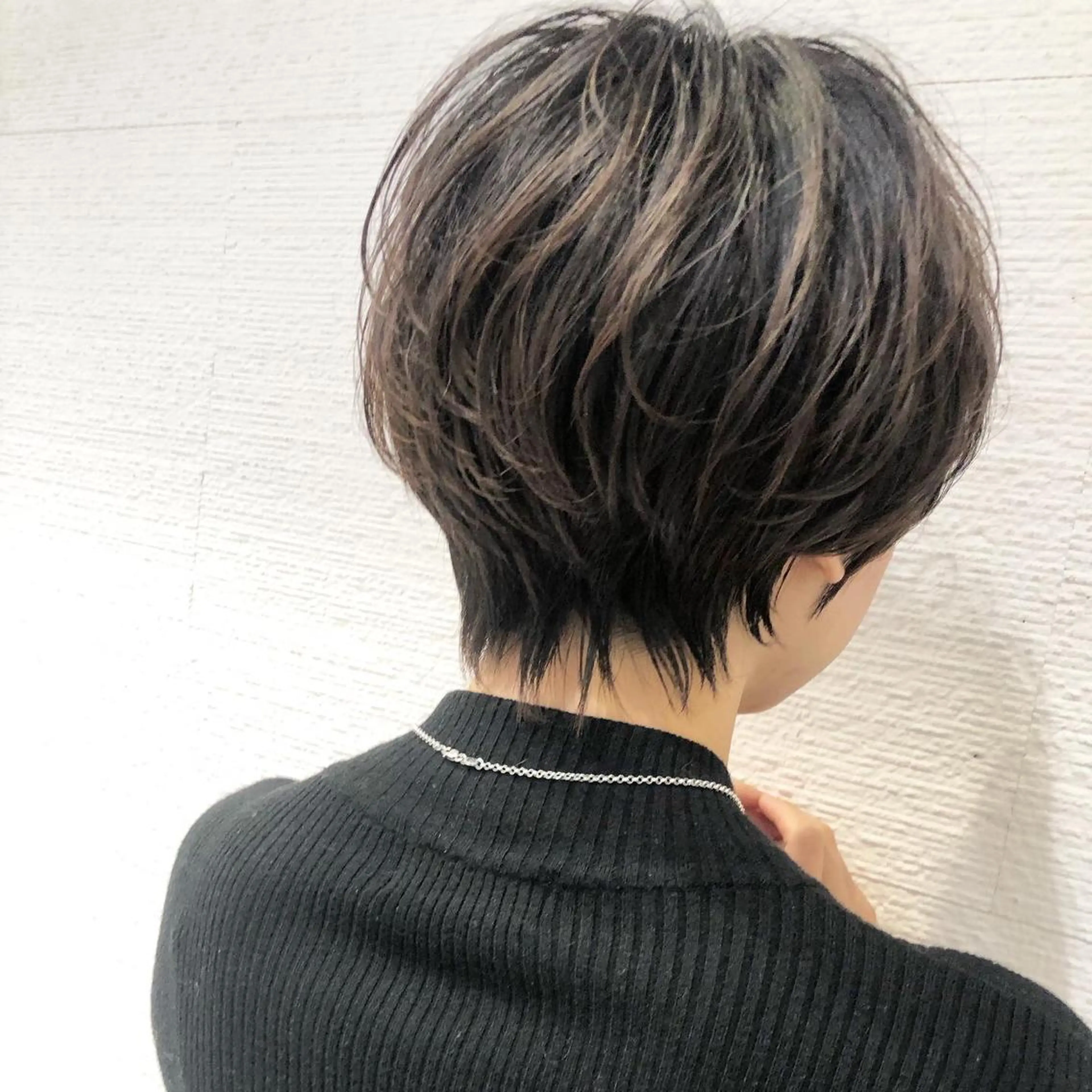 ショート カラー 三鷹で1番ショート ボブをカットする新谷のヘアスタイル