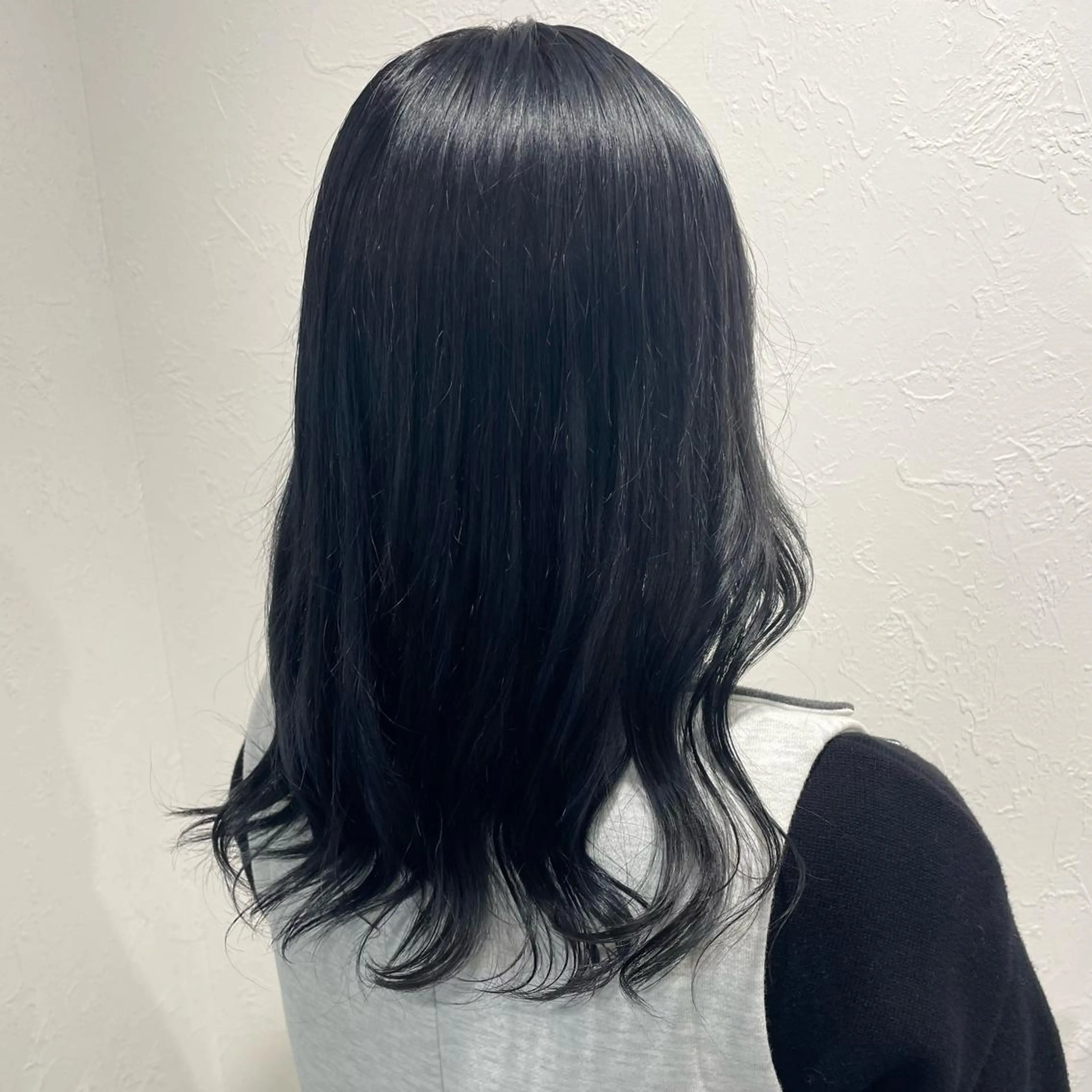 セミロング カラー shiho .のヘアスタイル