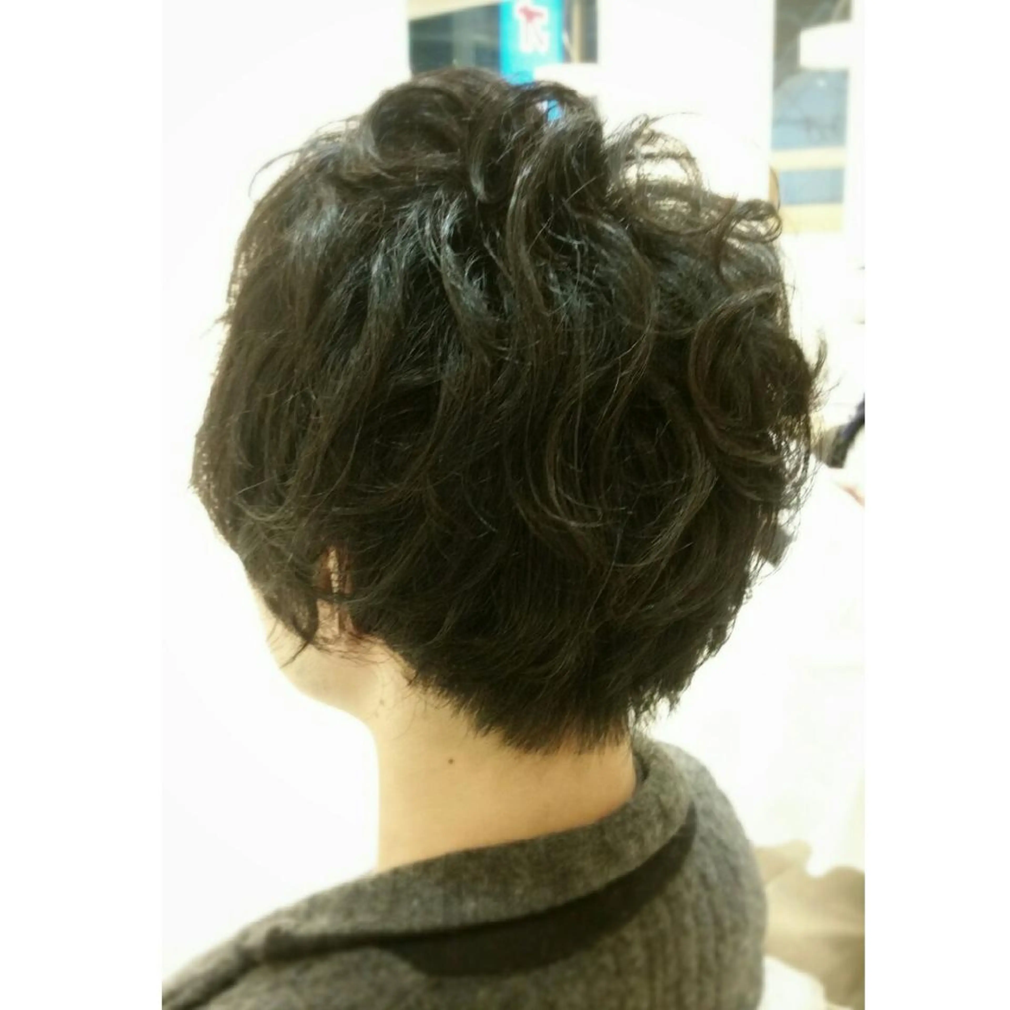 ショート パーマ 須賀 一美のヘアスタイル