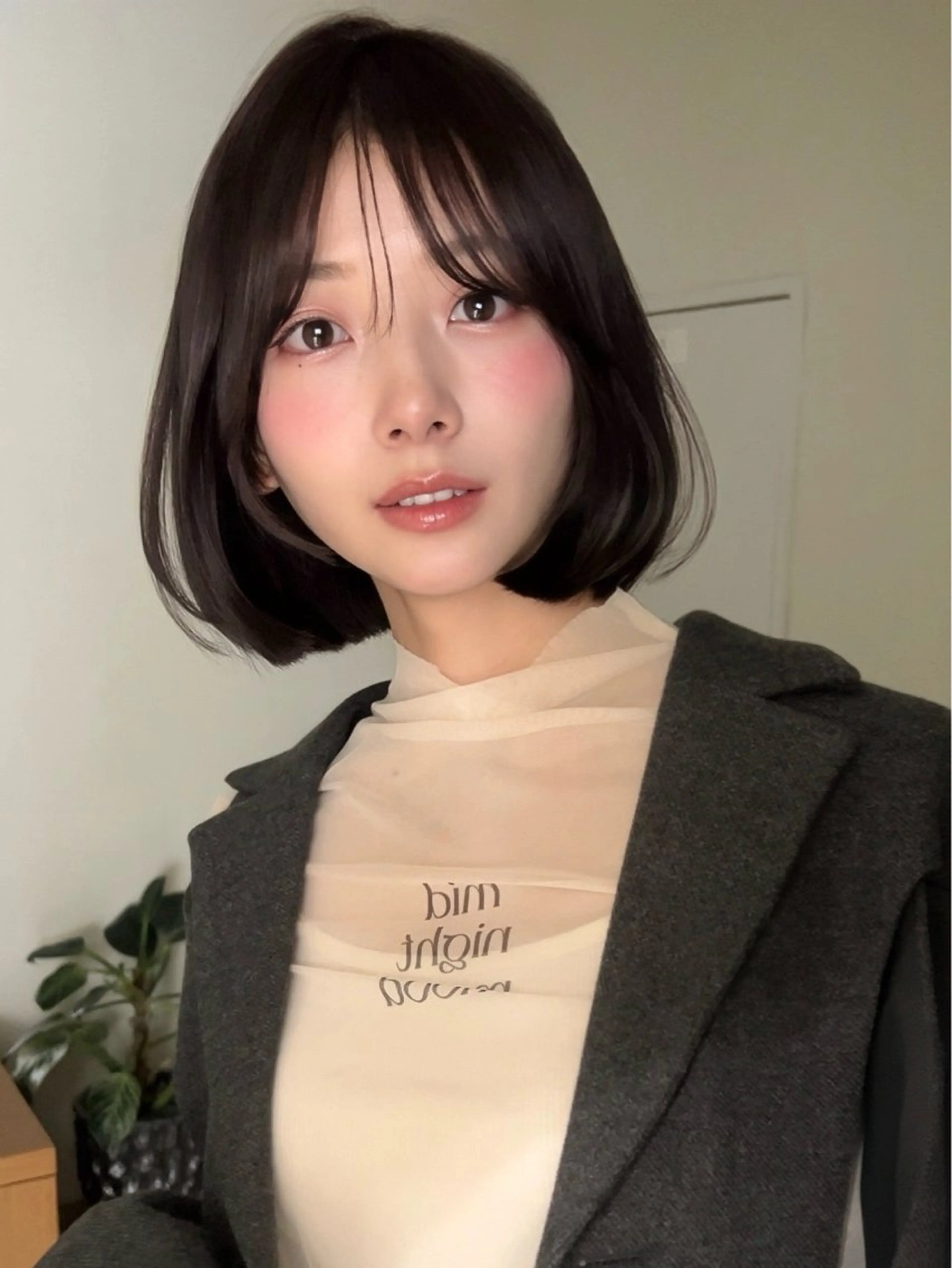 ミディアム カラー ボブ 似合わせカット クリスマス カット ヘアカラー 小顔ボブ jilblanカホのヘアスタイル