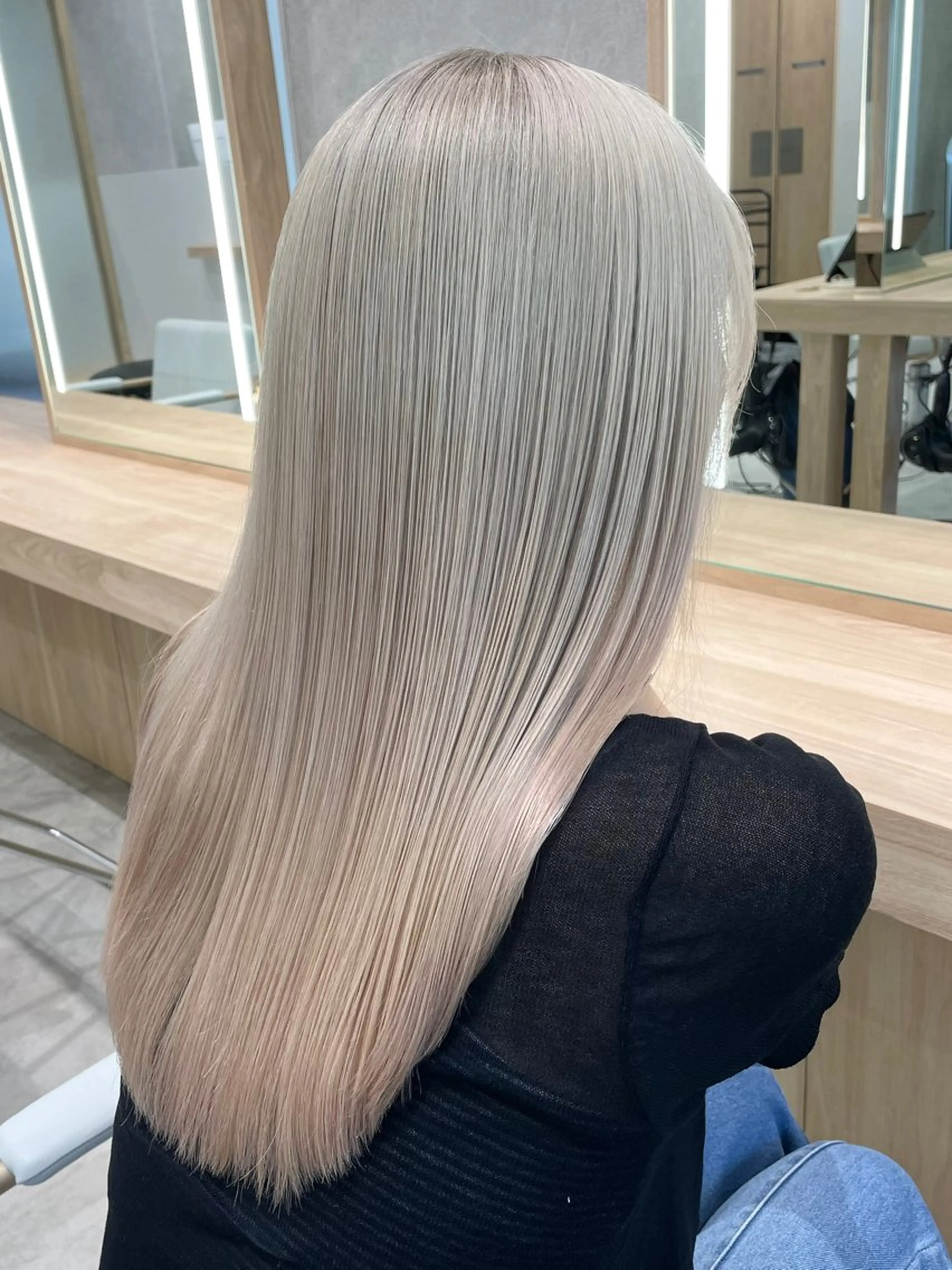 カラー ブロンド ホワイトブロンド ヘアカラー トリートメント 《ブリーチ/赤み消し /髪質改善》若松良樹のヘアスタイル