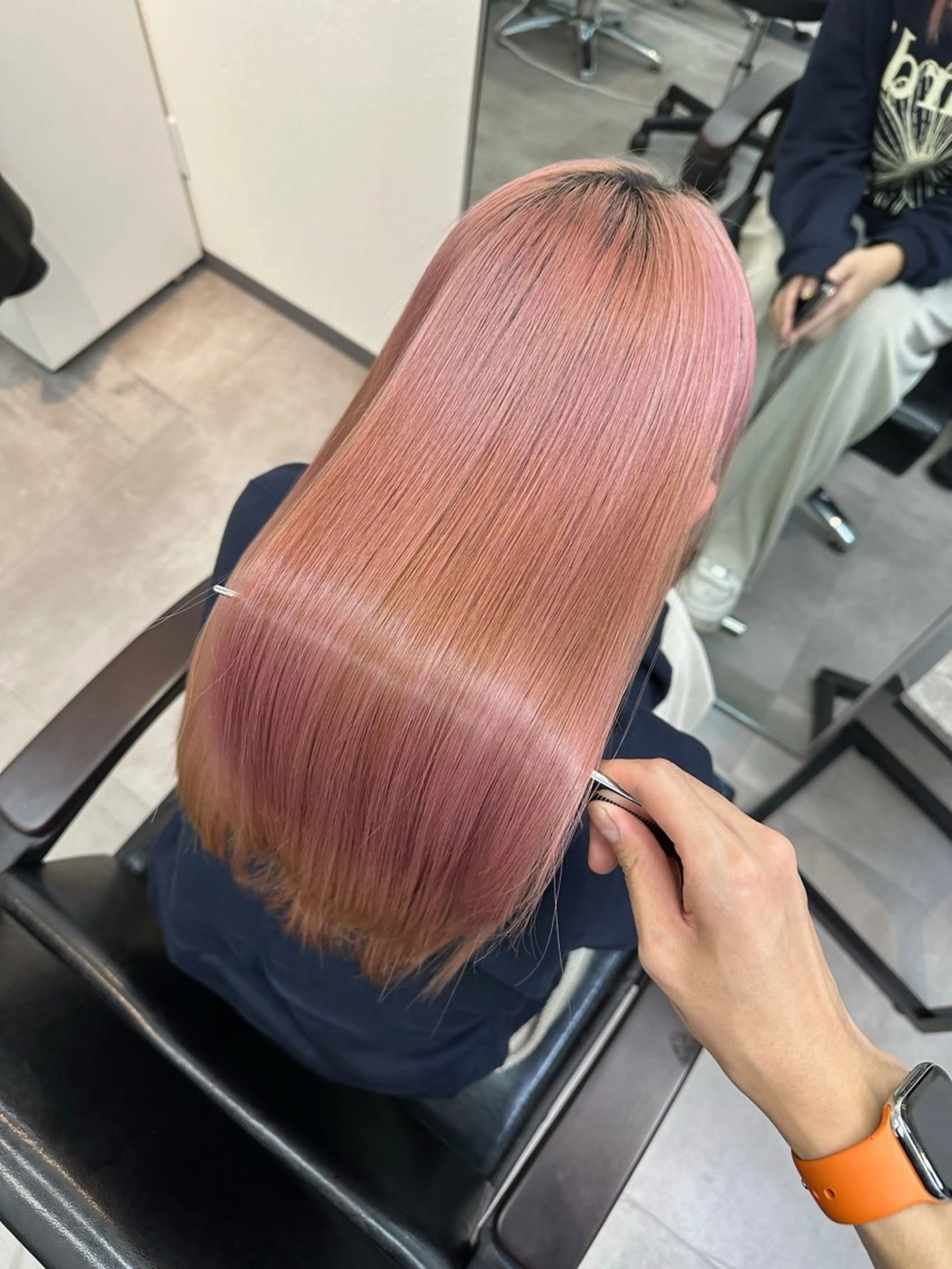 ロング ブリーチ縮毛矯正/ 複雑履歴🉑/タイチのヘアスタイル