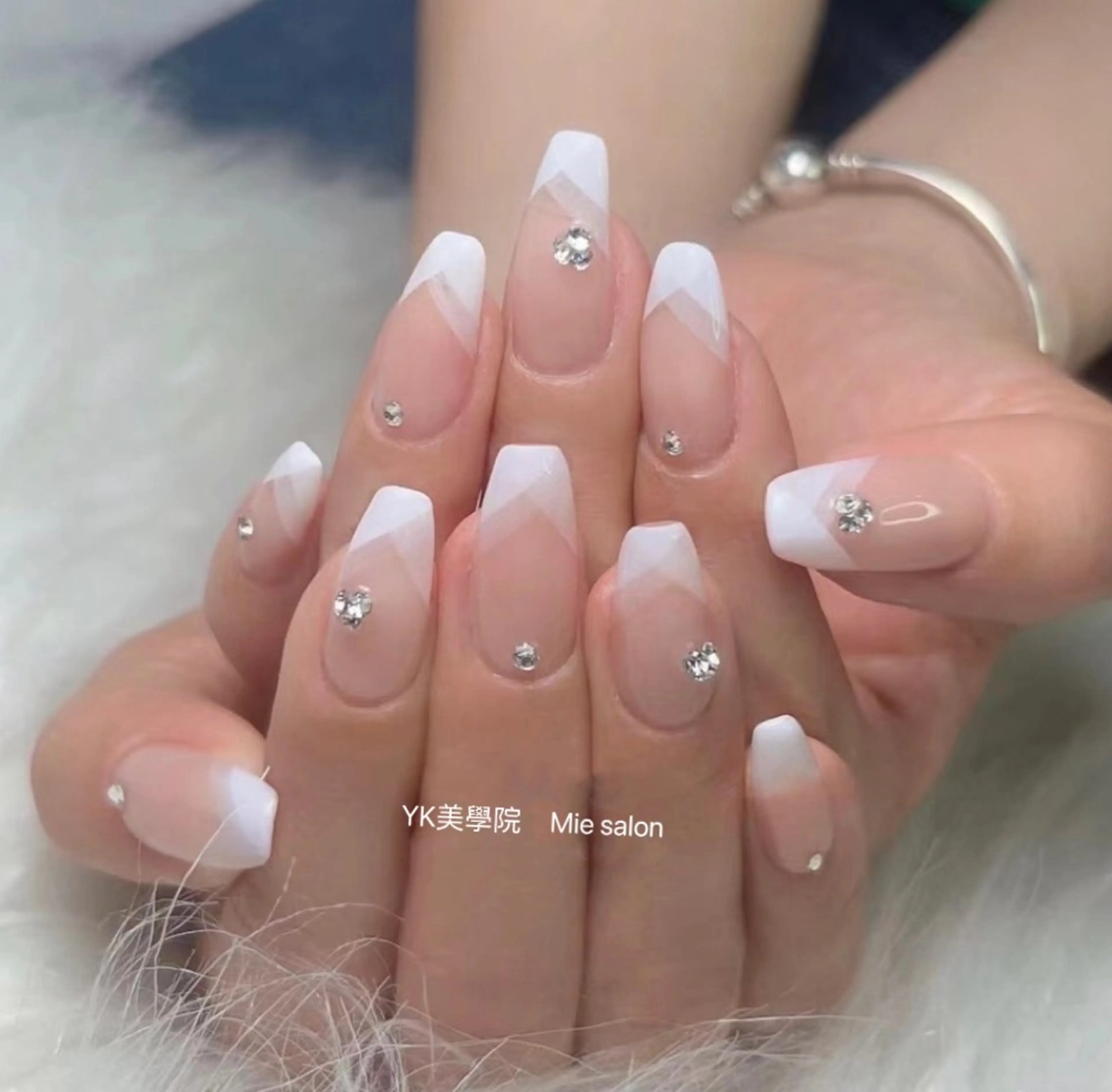 ネイル ダブルフレンチ フレンチネイル YK Beauty Salonのマツエク・マツパデザイン