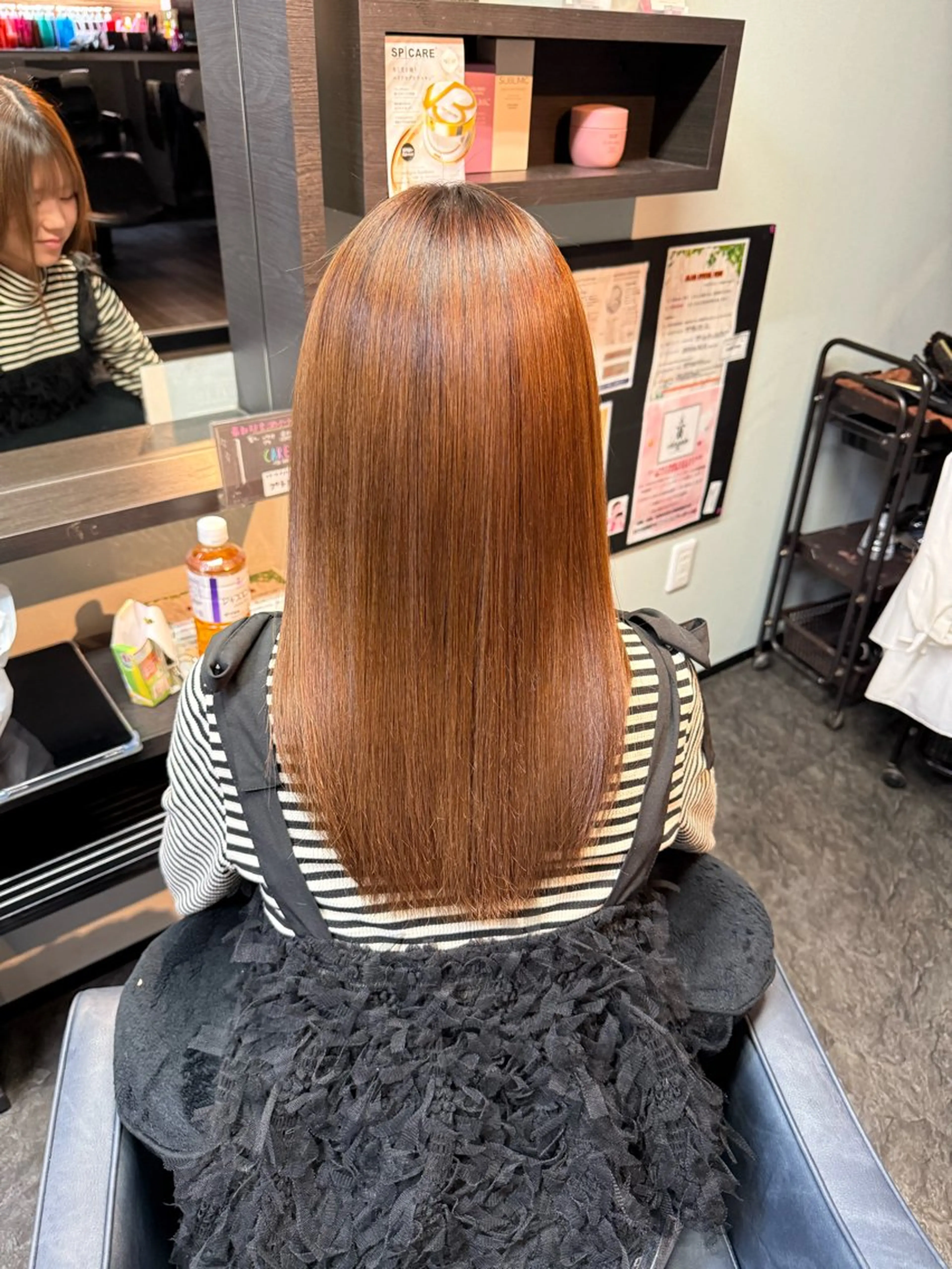 セミロング 縮毛矯正 縮毛矯正 奴賀 詩のヘアスタイル