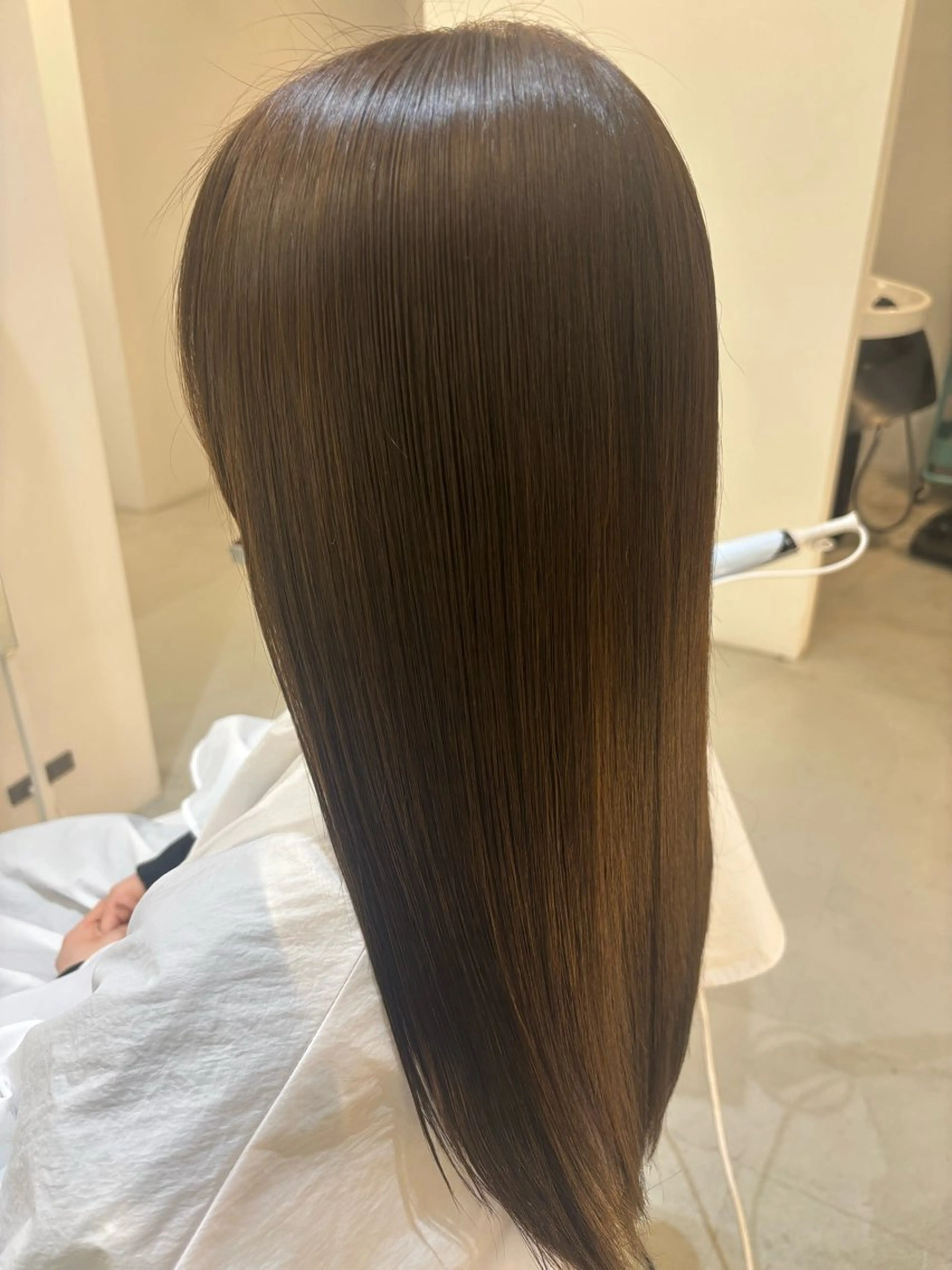 カラー ベージュカラー オリーブベージュ 艶髪/ハイトーン/ 透明感/maayaのヘアスタイル