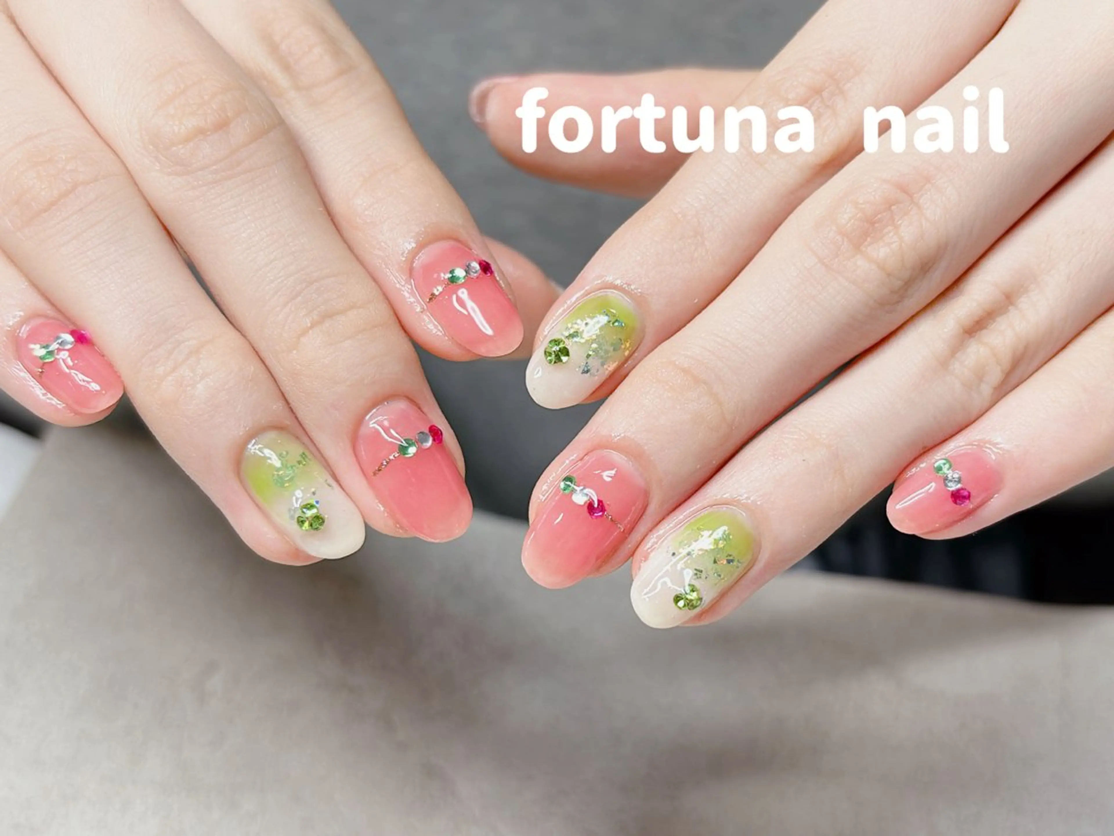 ネイル ハンドネイル Nail •Head スパFortunaのネイルデザイン