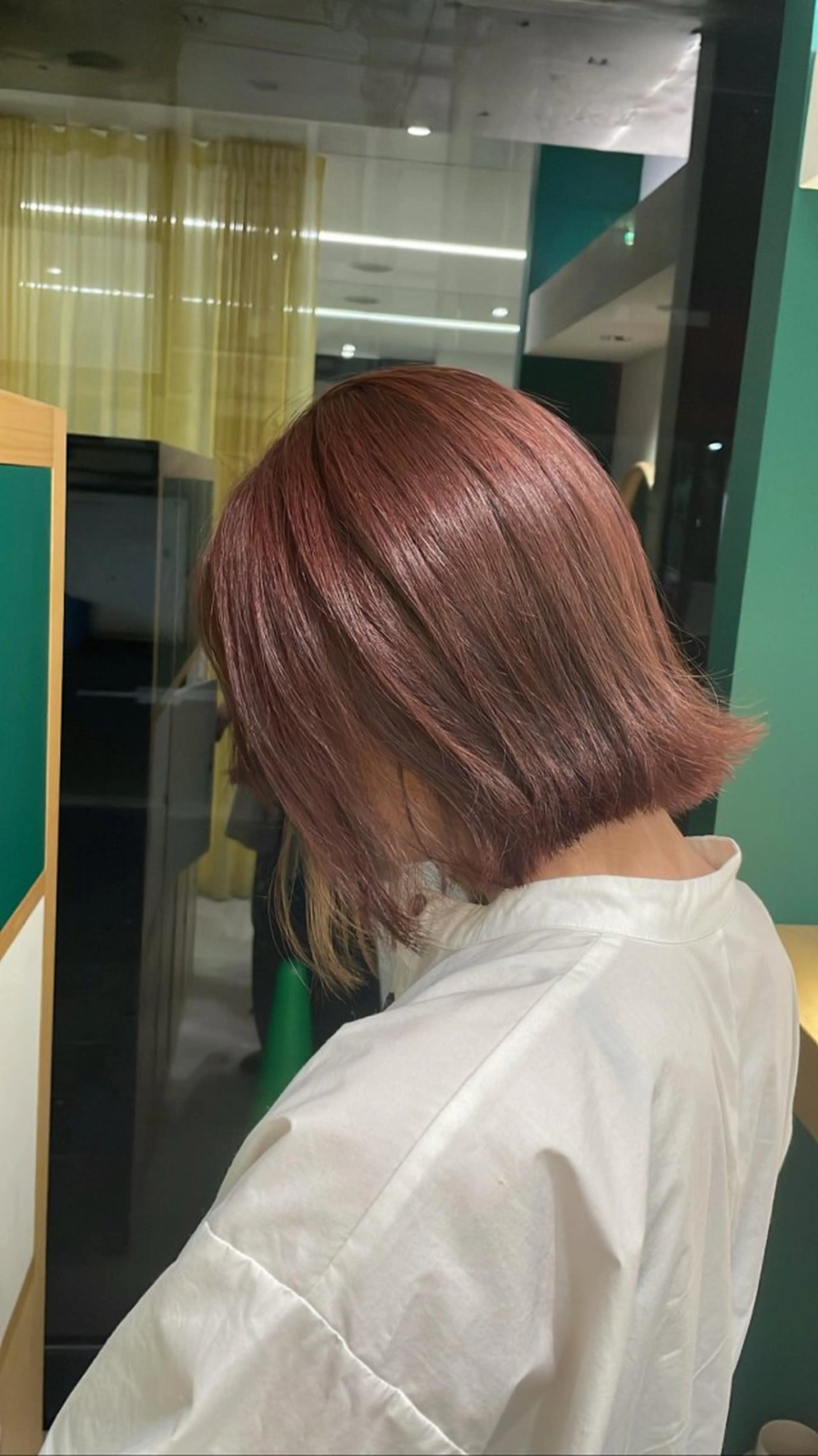 カラー ヘアカラー 堀 愛希子のヘアスタイル